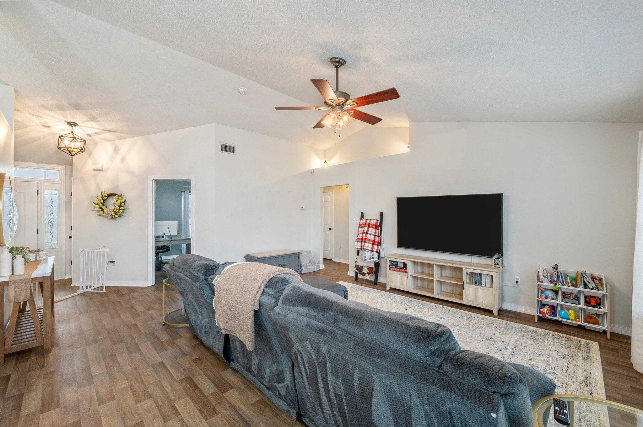 HAMPTON RIDGE ESTATES - Residential