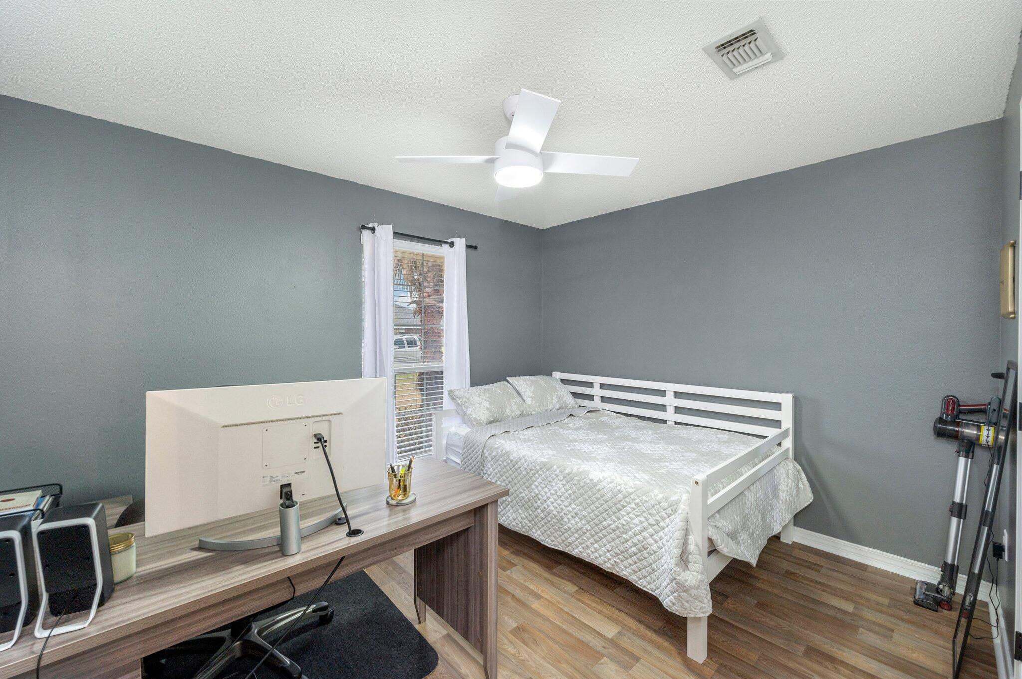 HAMPTON RIDGE ESTATES - Residential