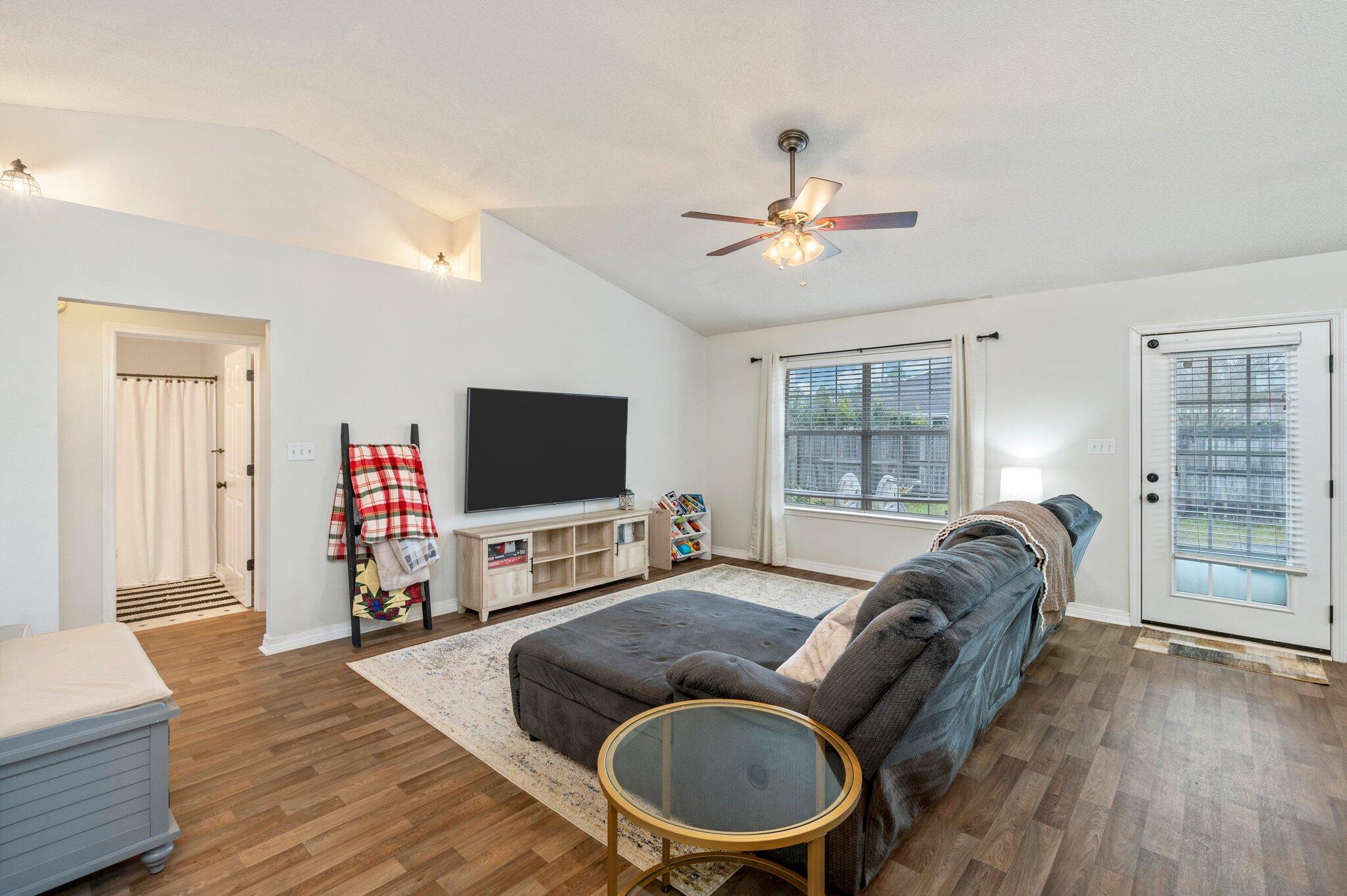 HAMPTON RIDGE ESTATES - Residential