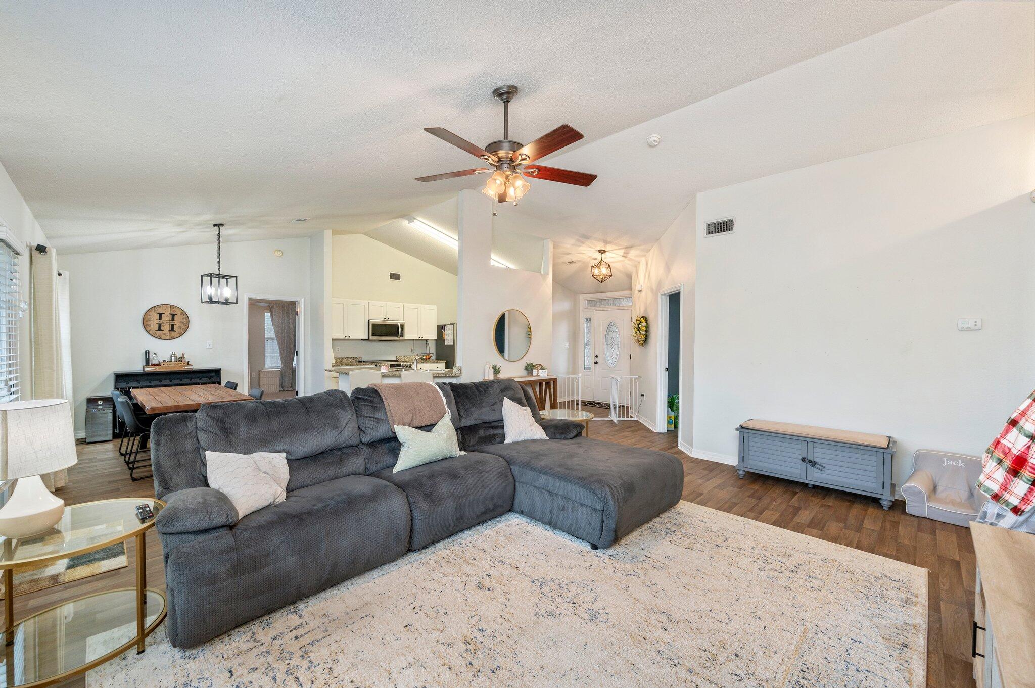 HAMPTON RIDGE ESTATES - Residential