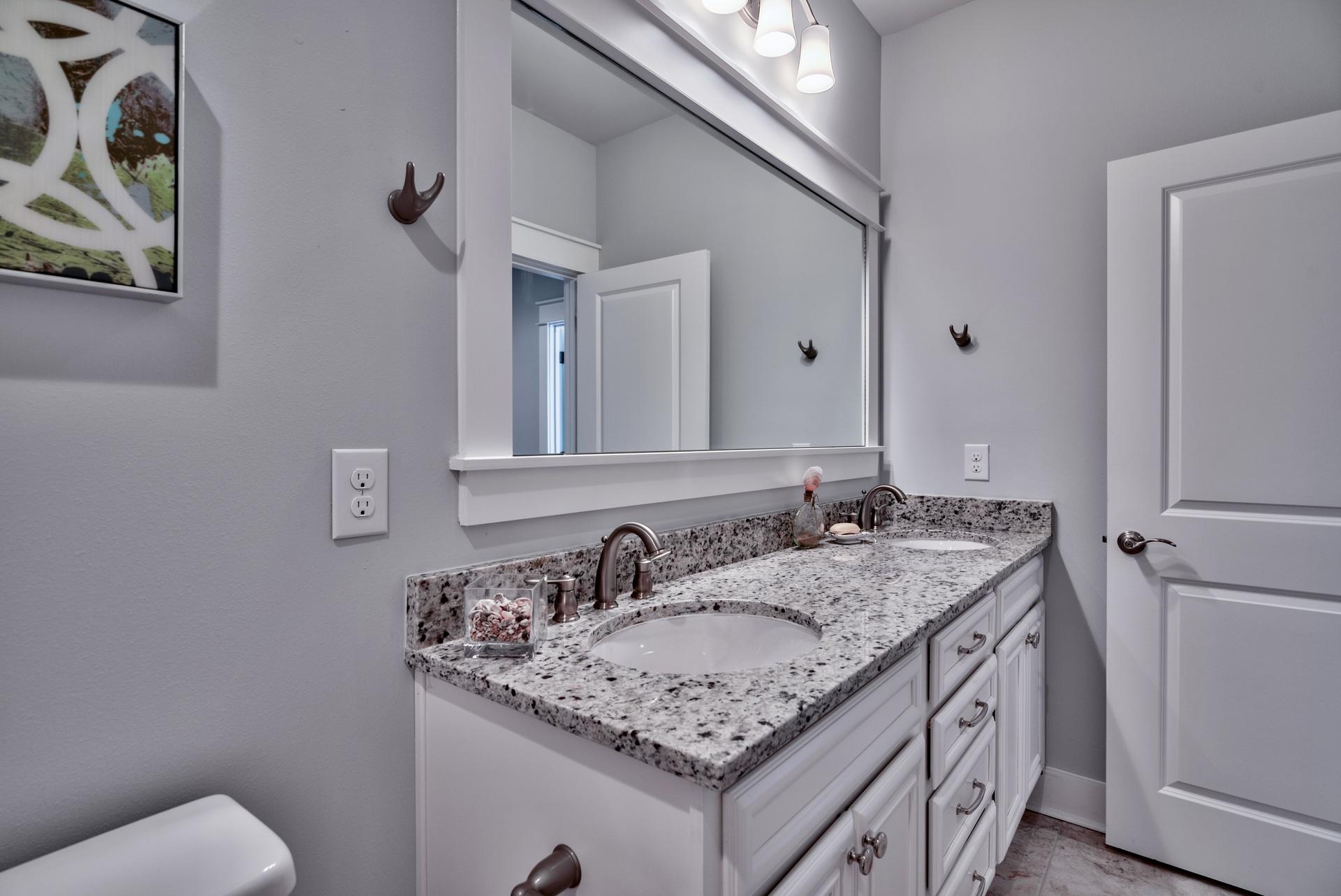 PARADISE COVE - Residential