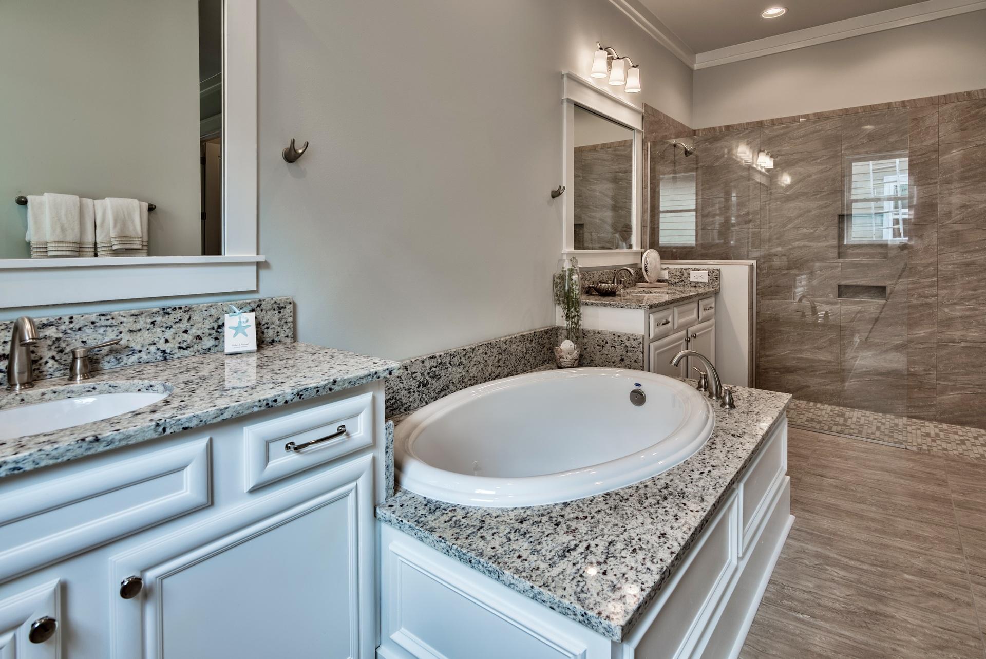 PARADISE COVE - Residential