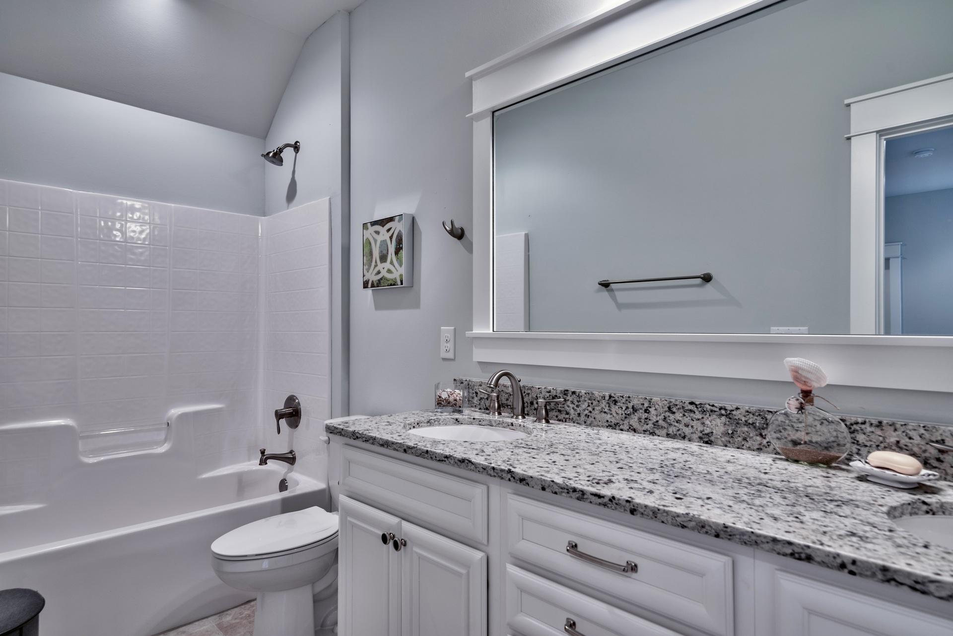 PARADISE COVE - Residential