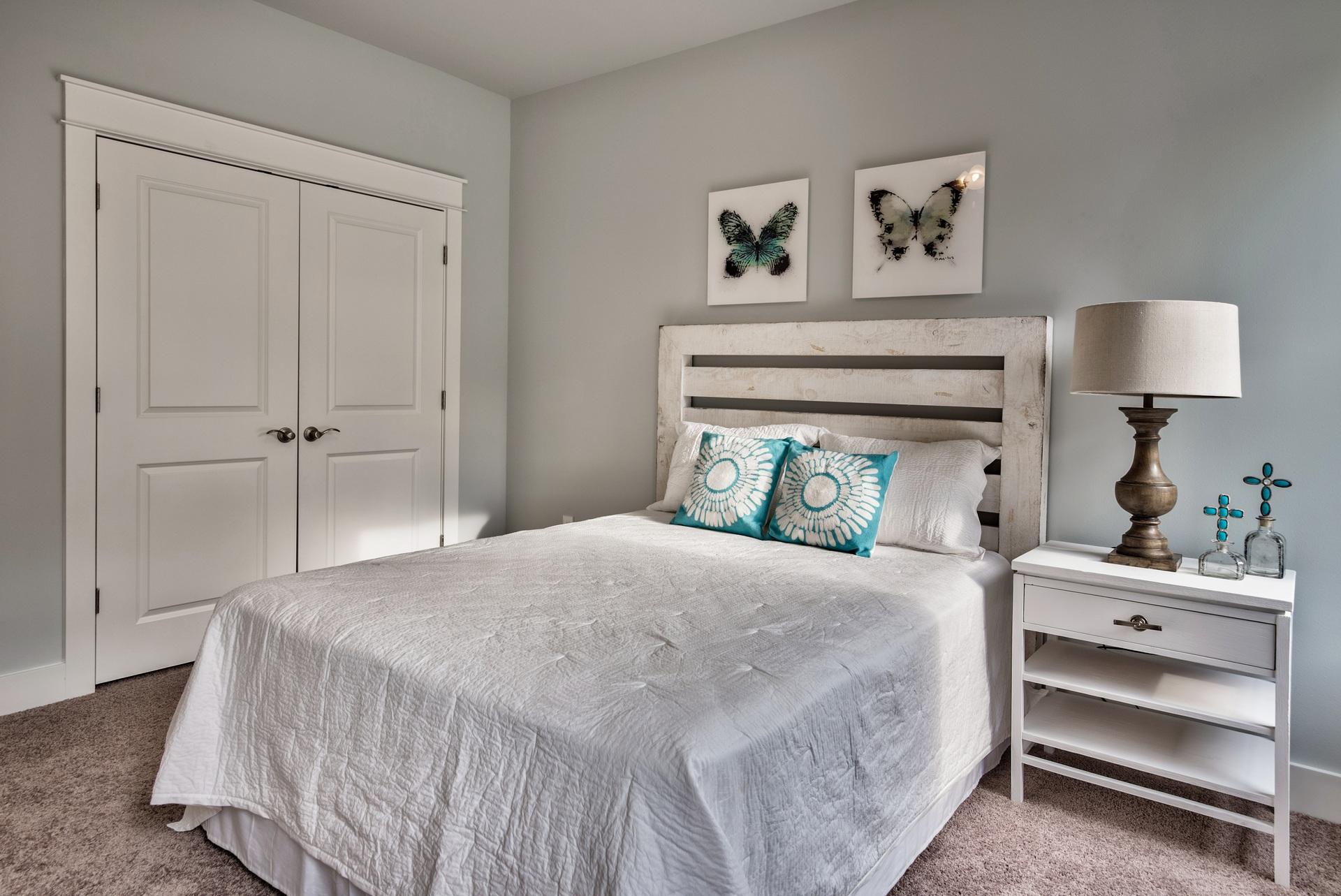 PARADISE COVE - Residential