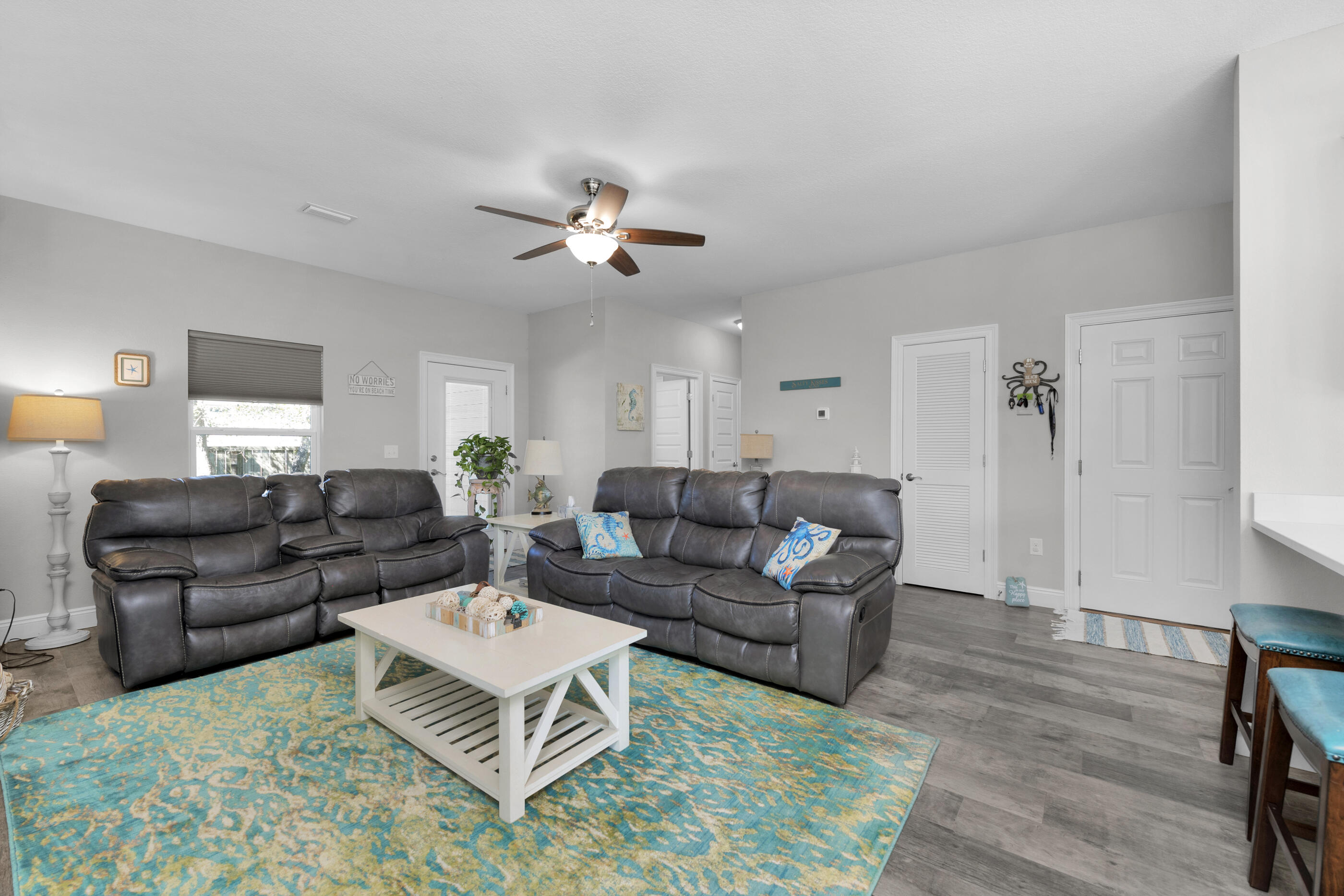 CRESCENT SHORES - Residential