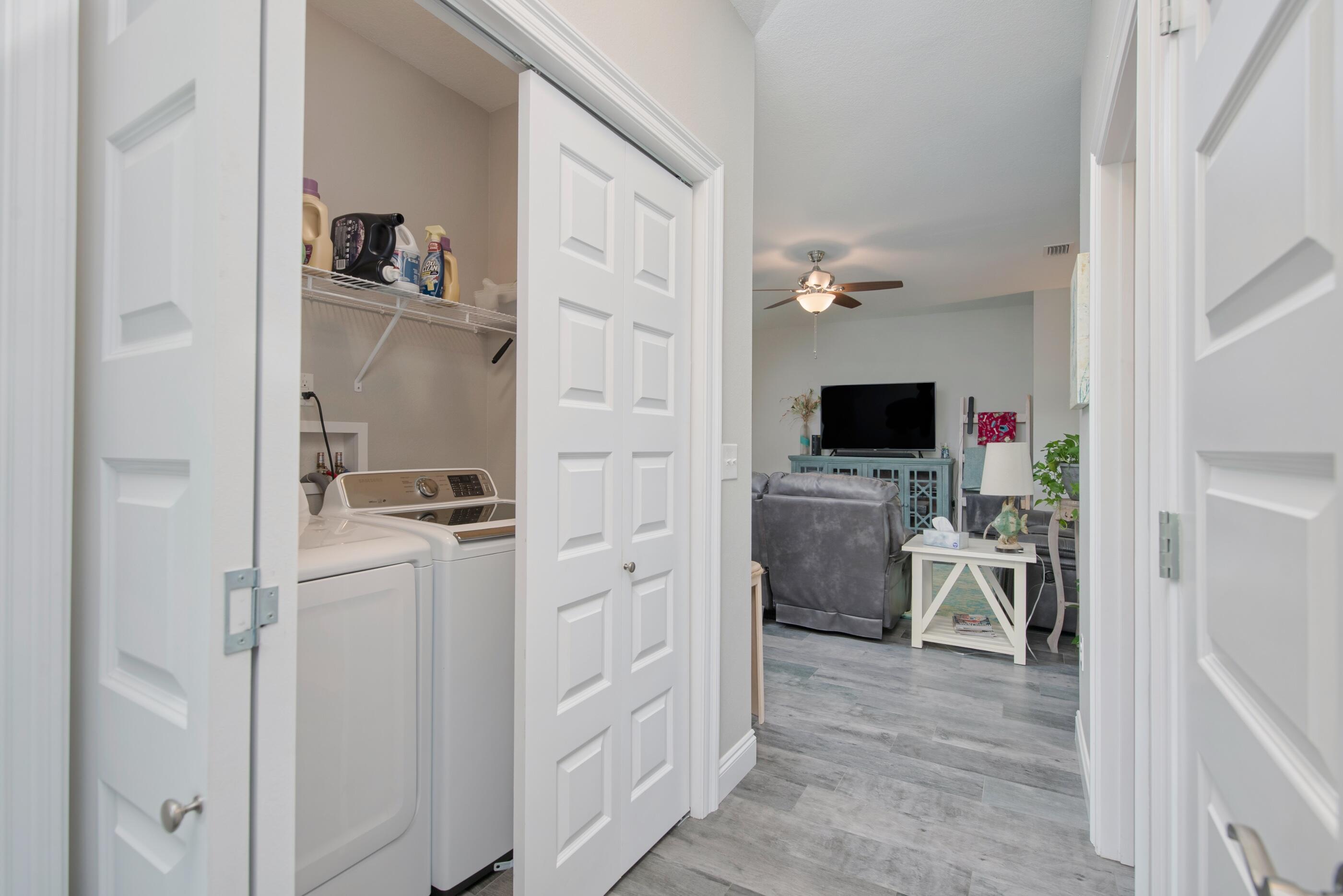 CRESCENT SHORES - Residential