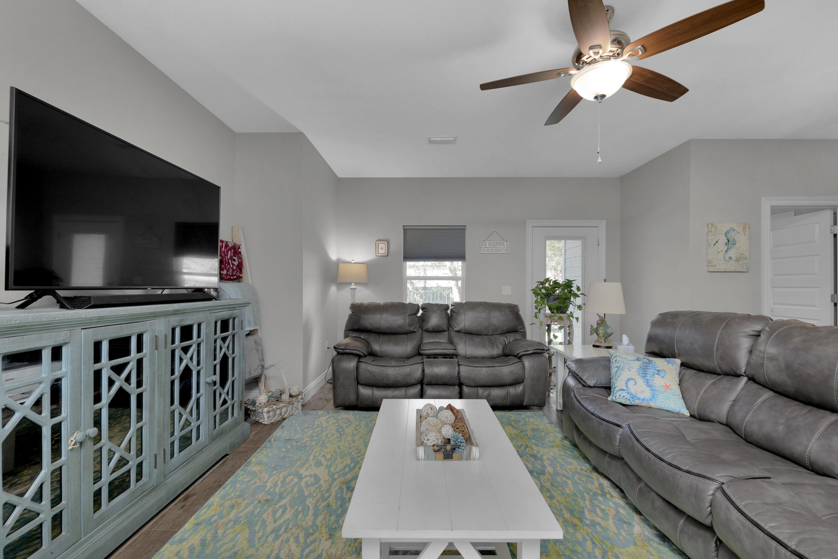 CRESCENT SHORES - Residential