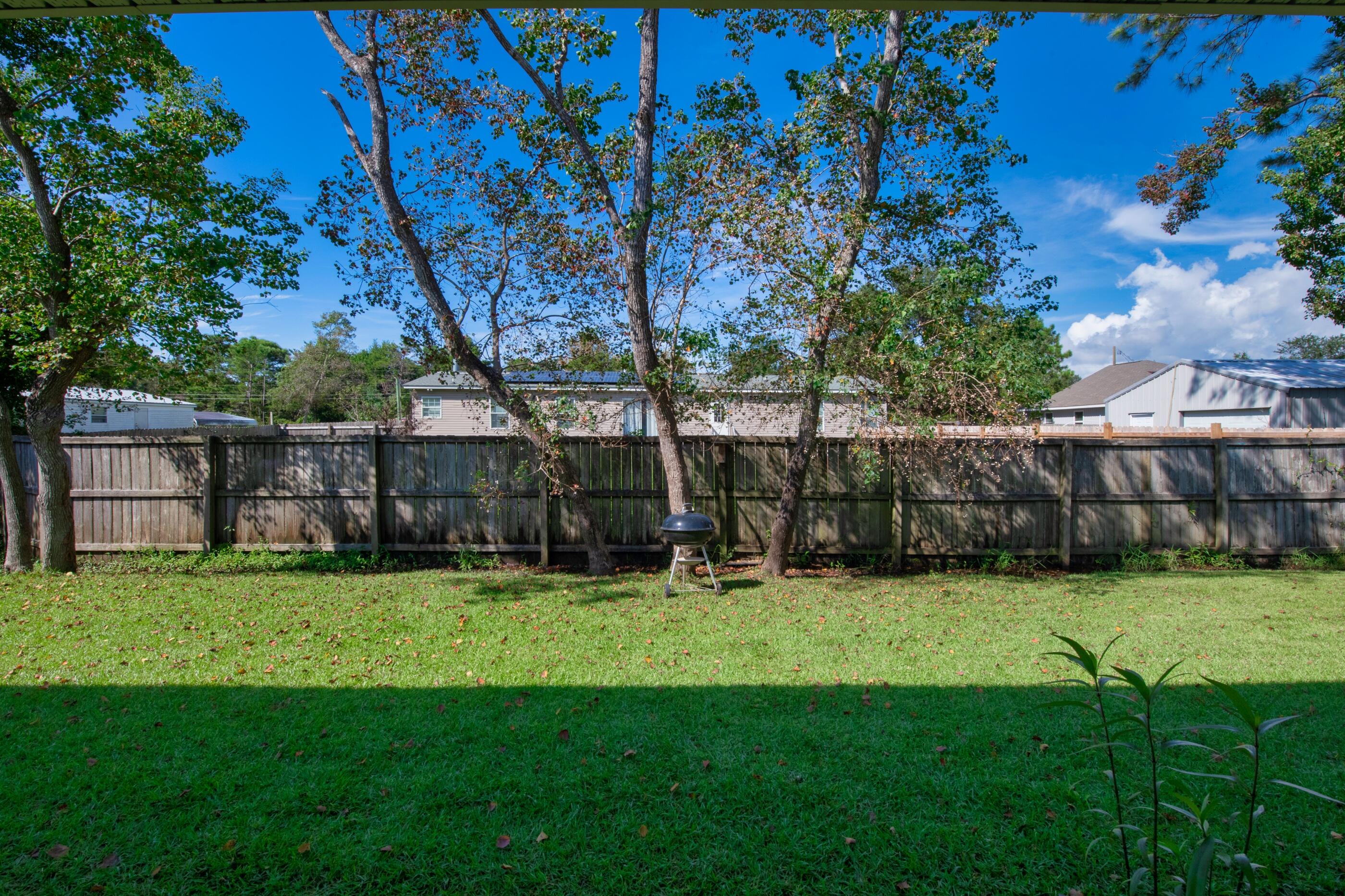 CRESCENT SHORES - Residential