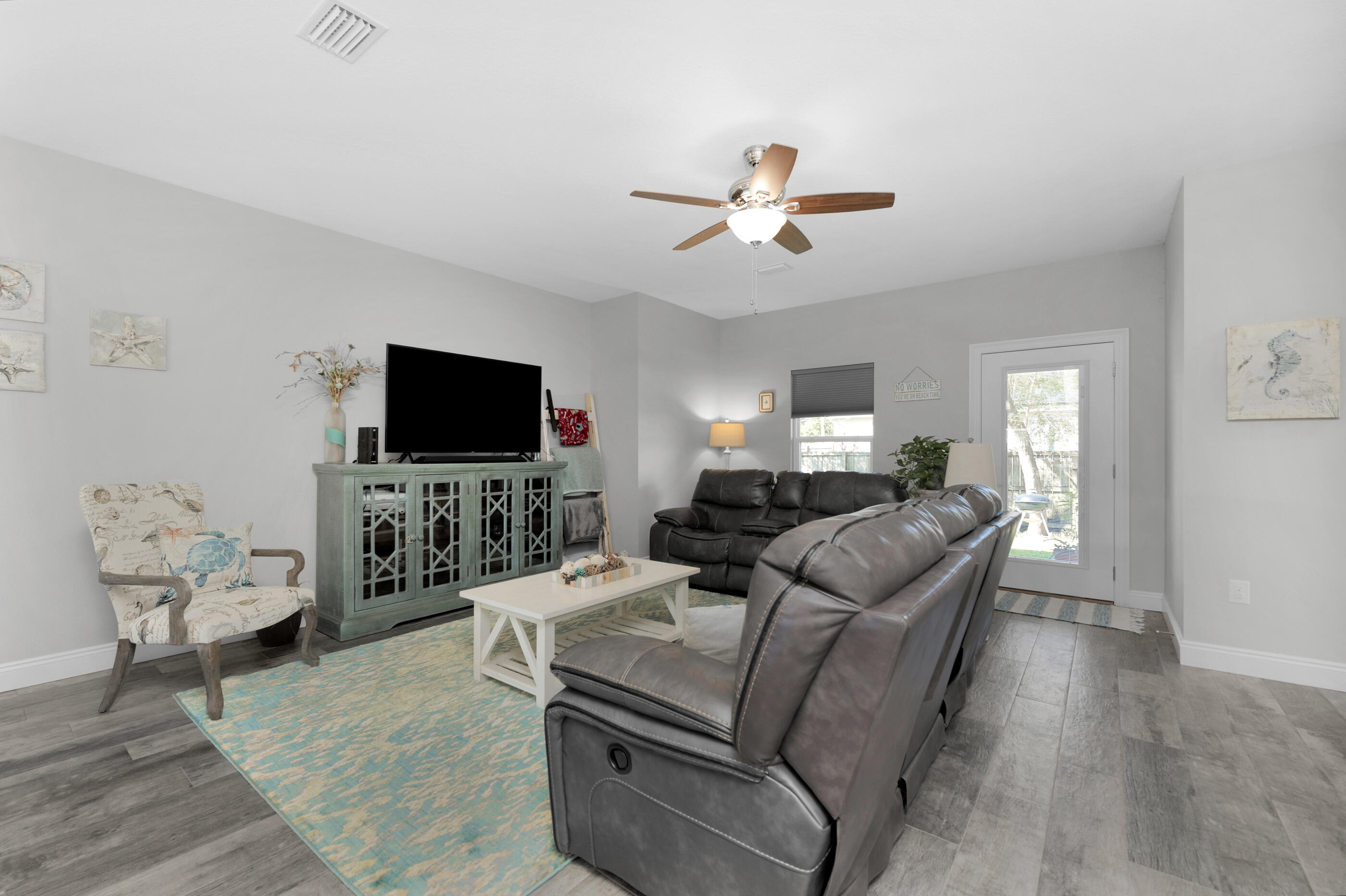 CRESCENT SHORES - Residential