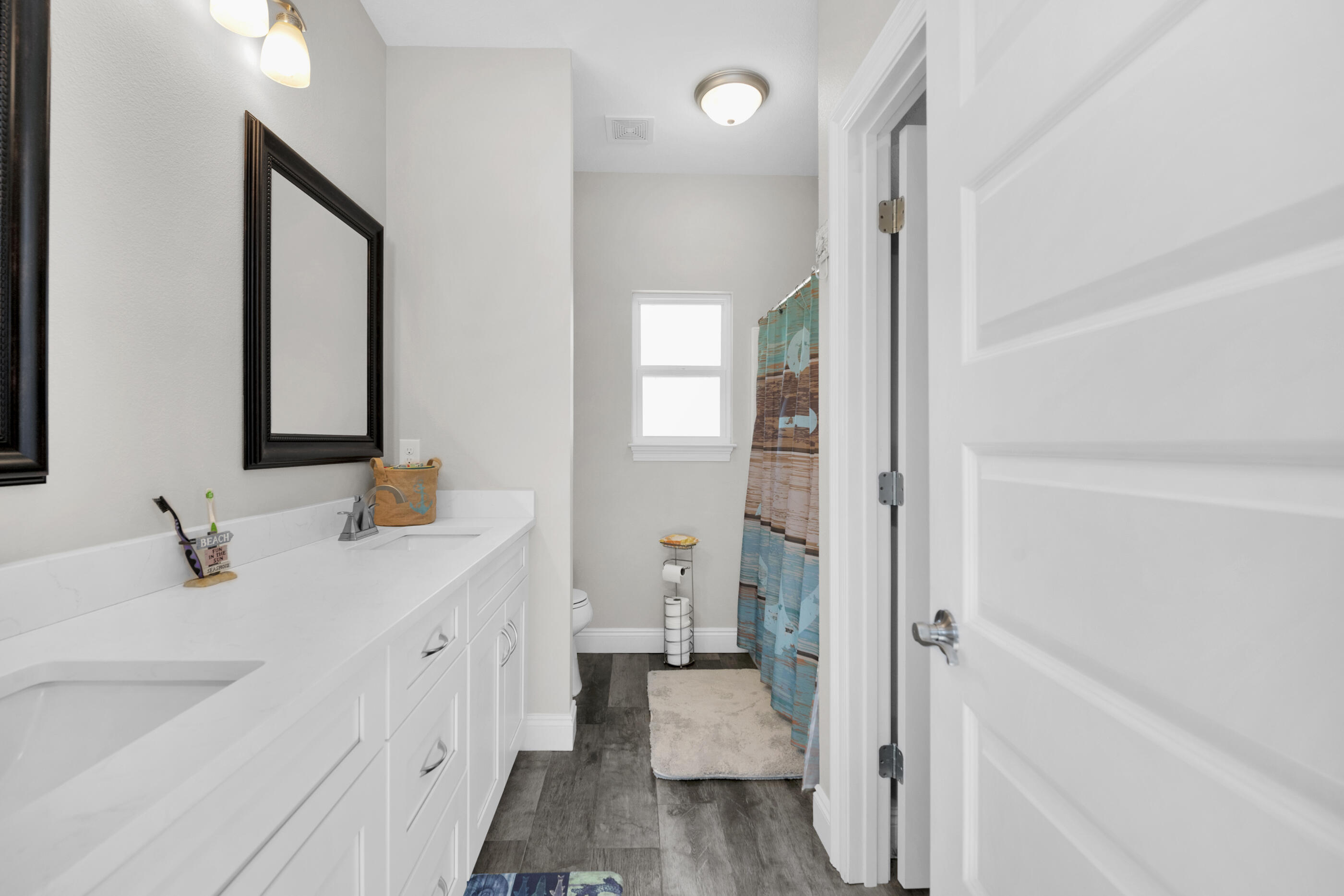 CRESCENT SHORES - Residential