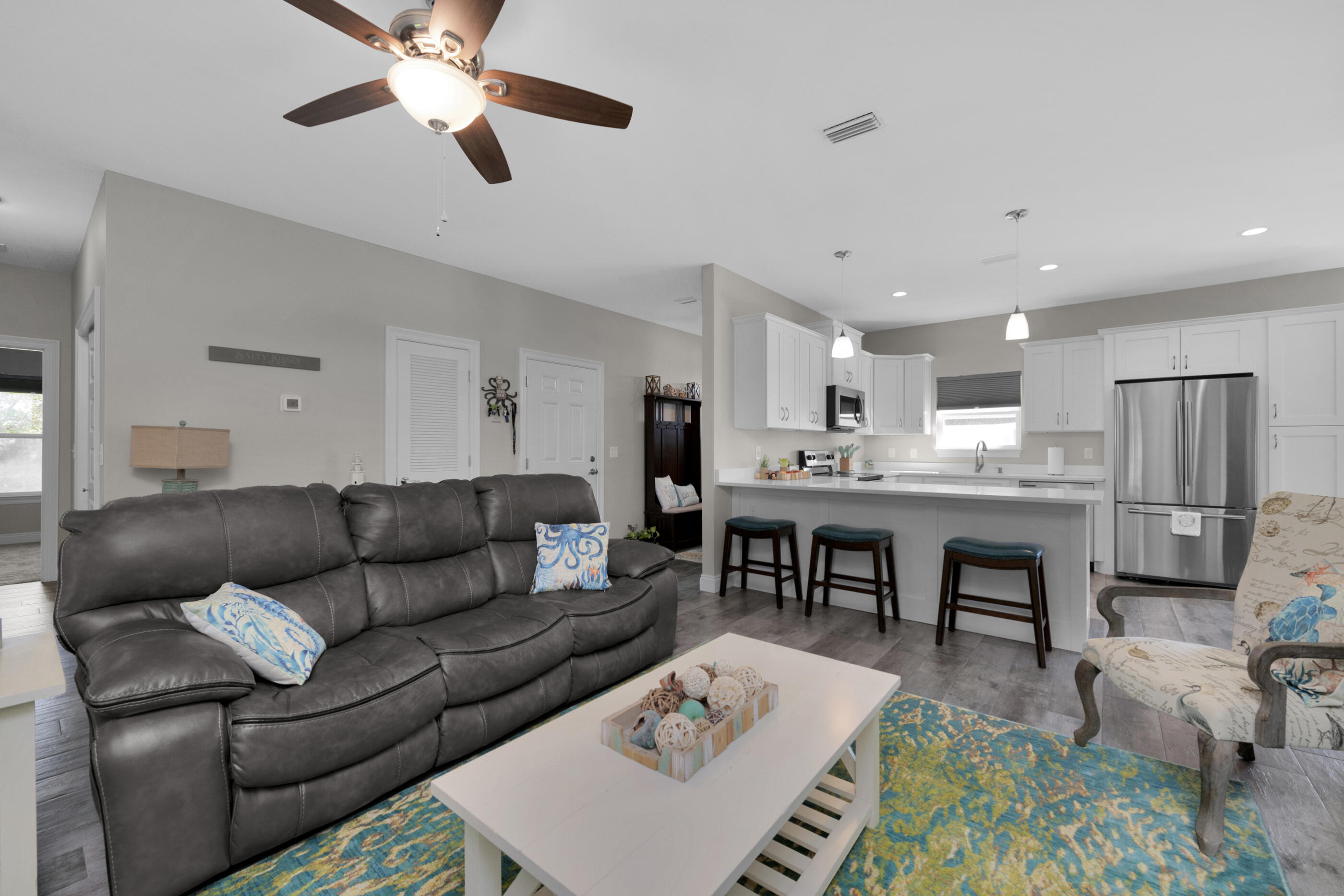 CRESCENT SHORES - Residential