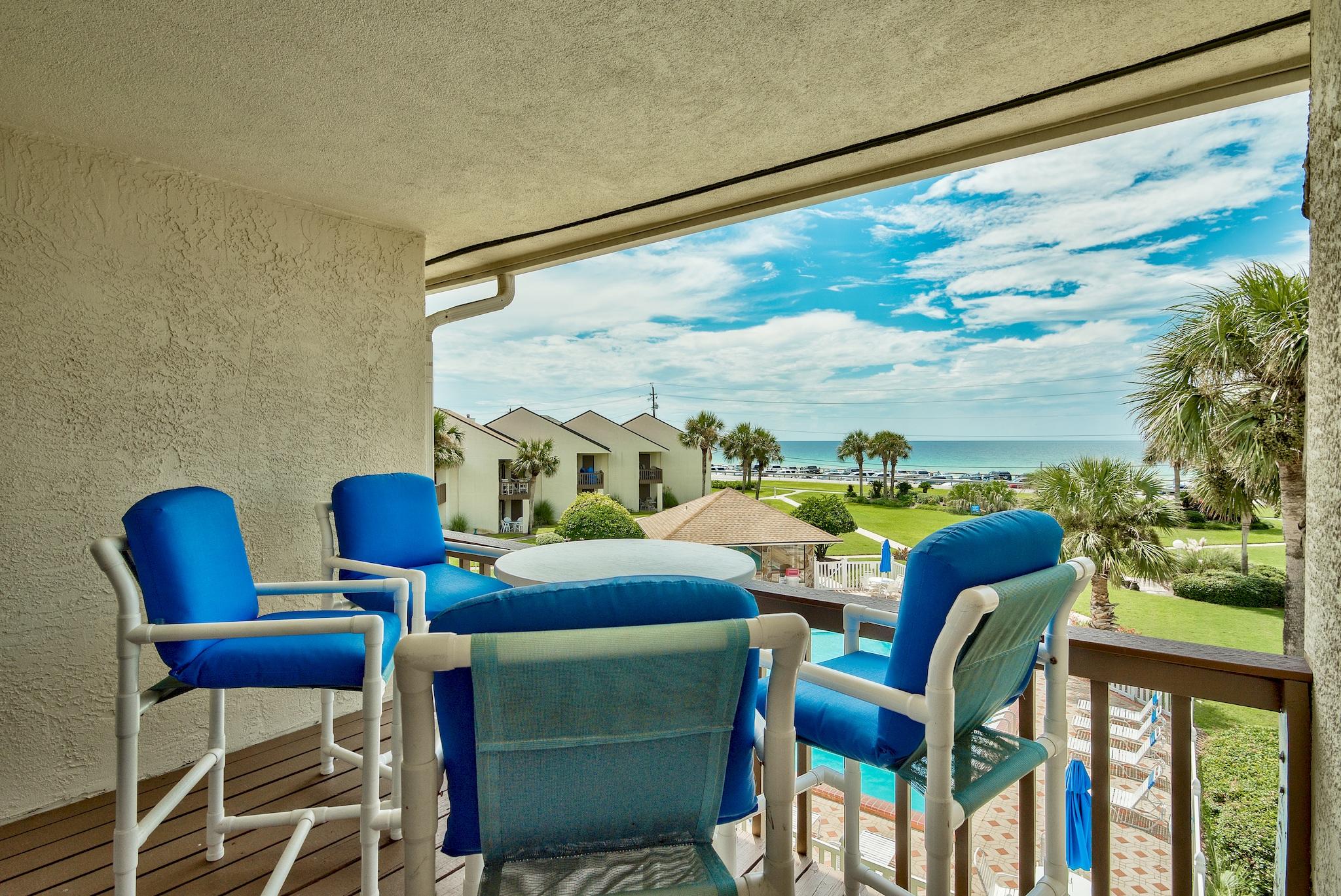 BLUE SURF T/H - Residential