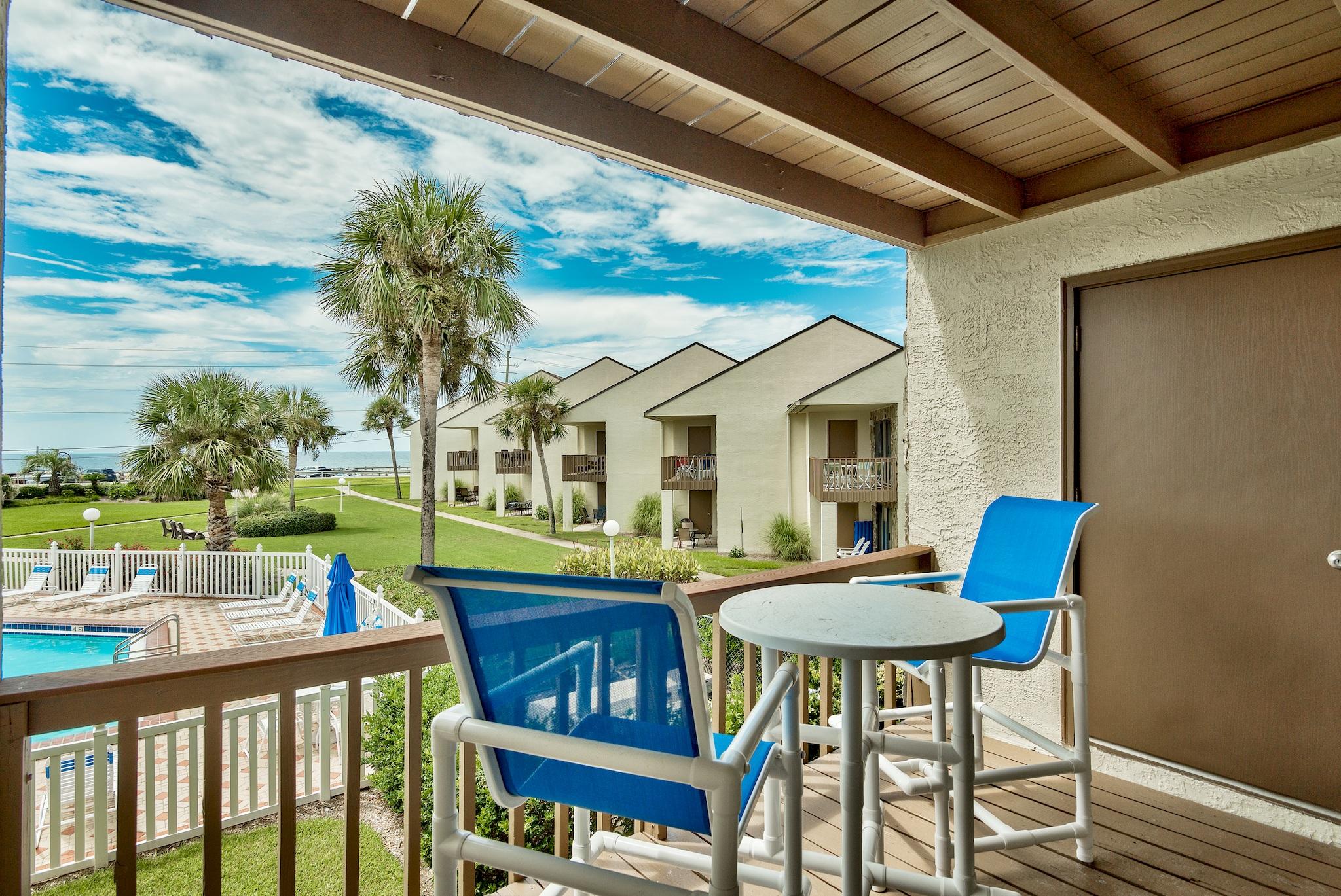 BLUE SURF T/H - Residential