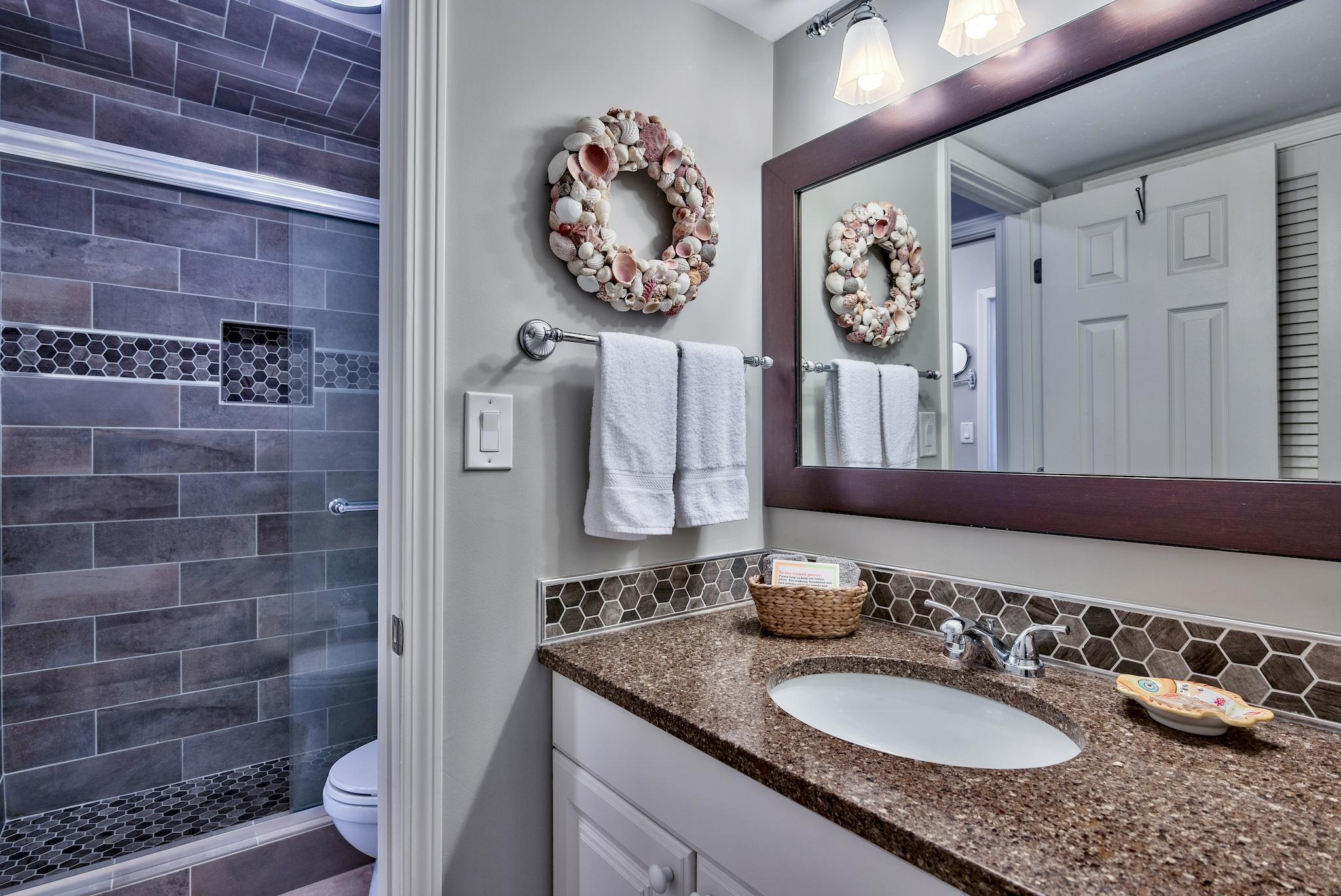 BLUE SURF T/H - Residential