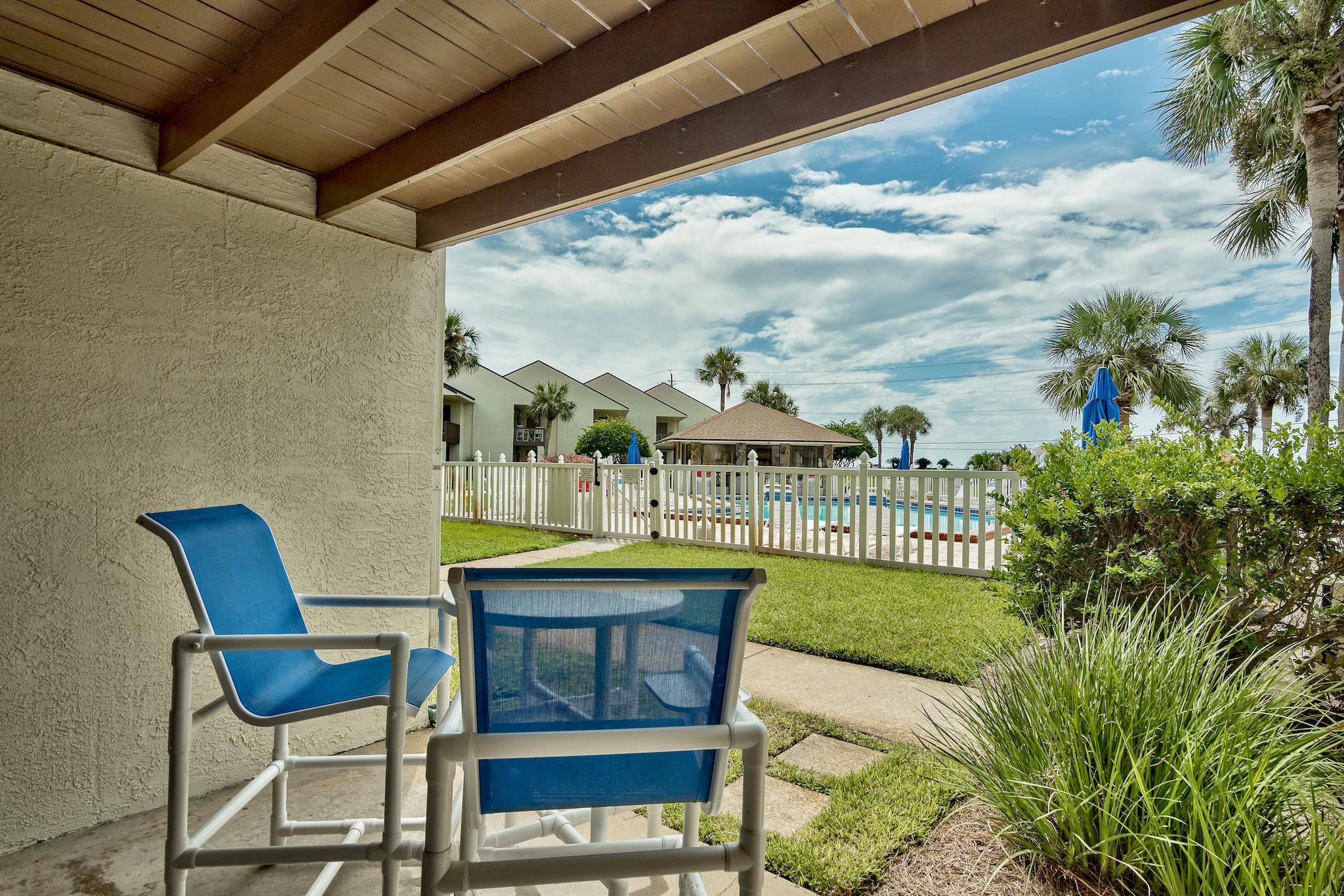 BLUE SURF T/H - Residential