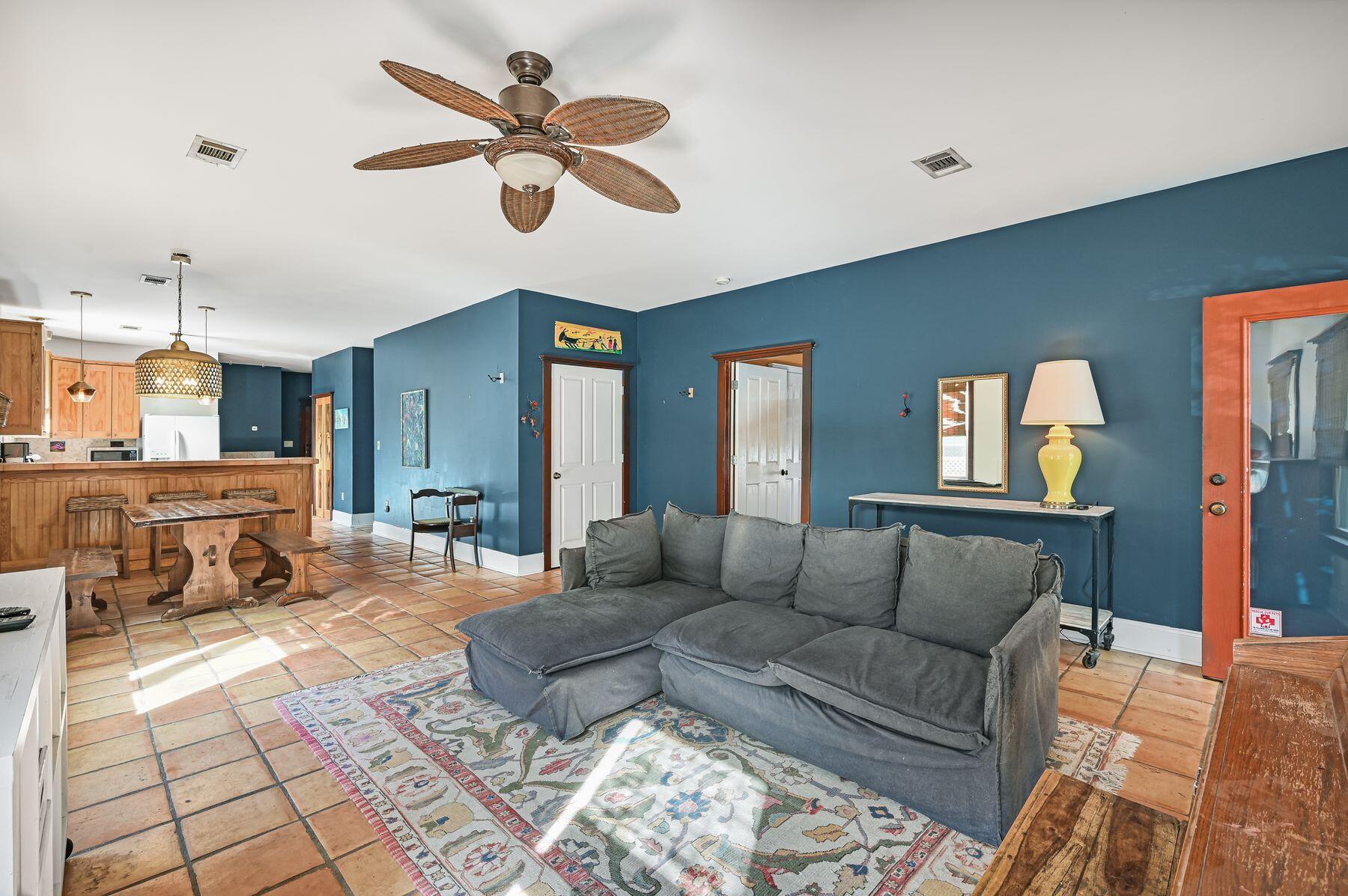 MAGNOLIA BEACH - Residential