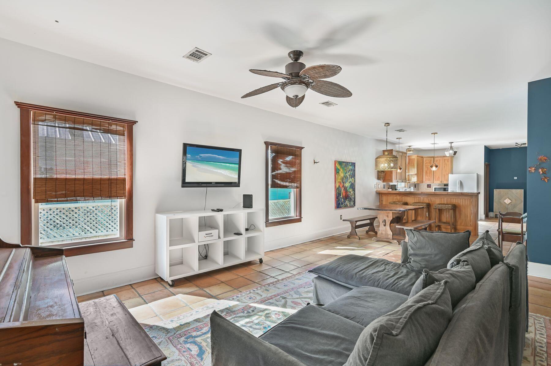 MAGNOLIA BEACH - Residential