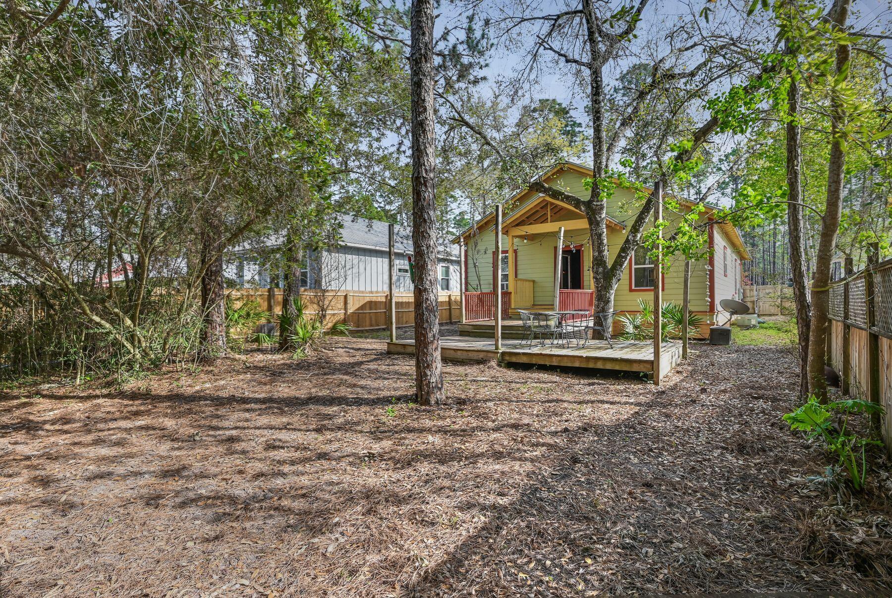 MAGNOLIA BEACH - Residential