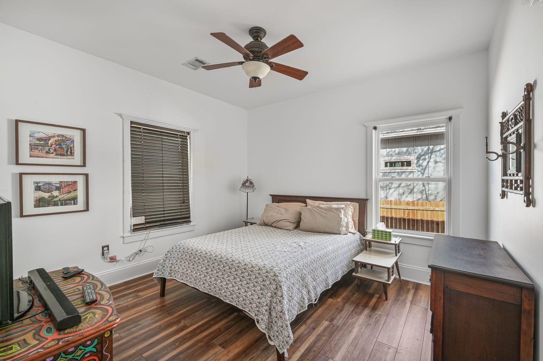 MAGNOLIA BEACH - Residential