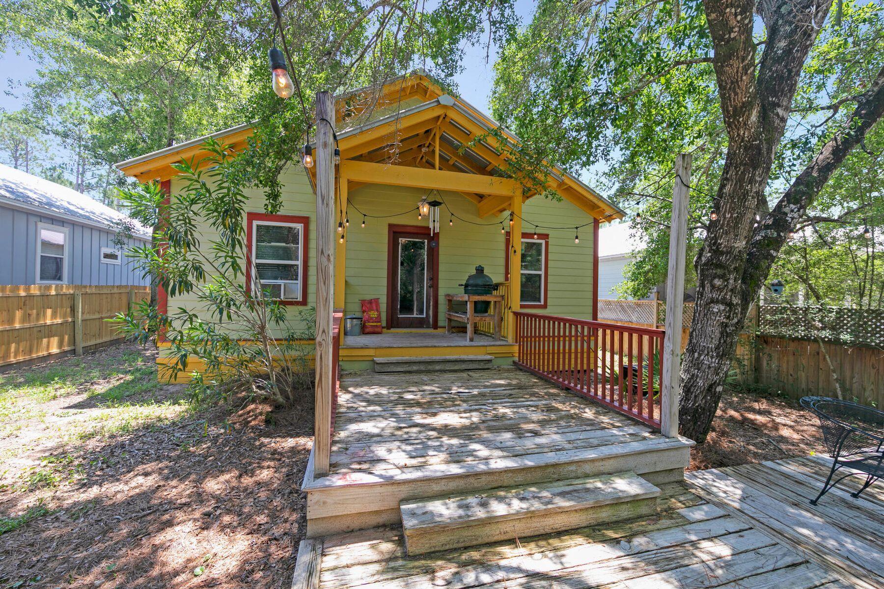 MAGNOLIA BEACH - Residential