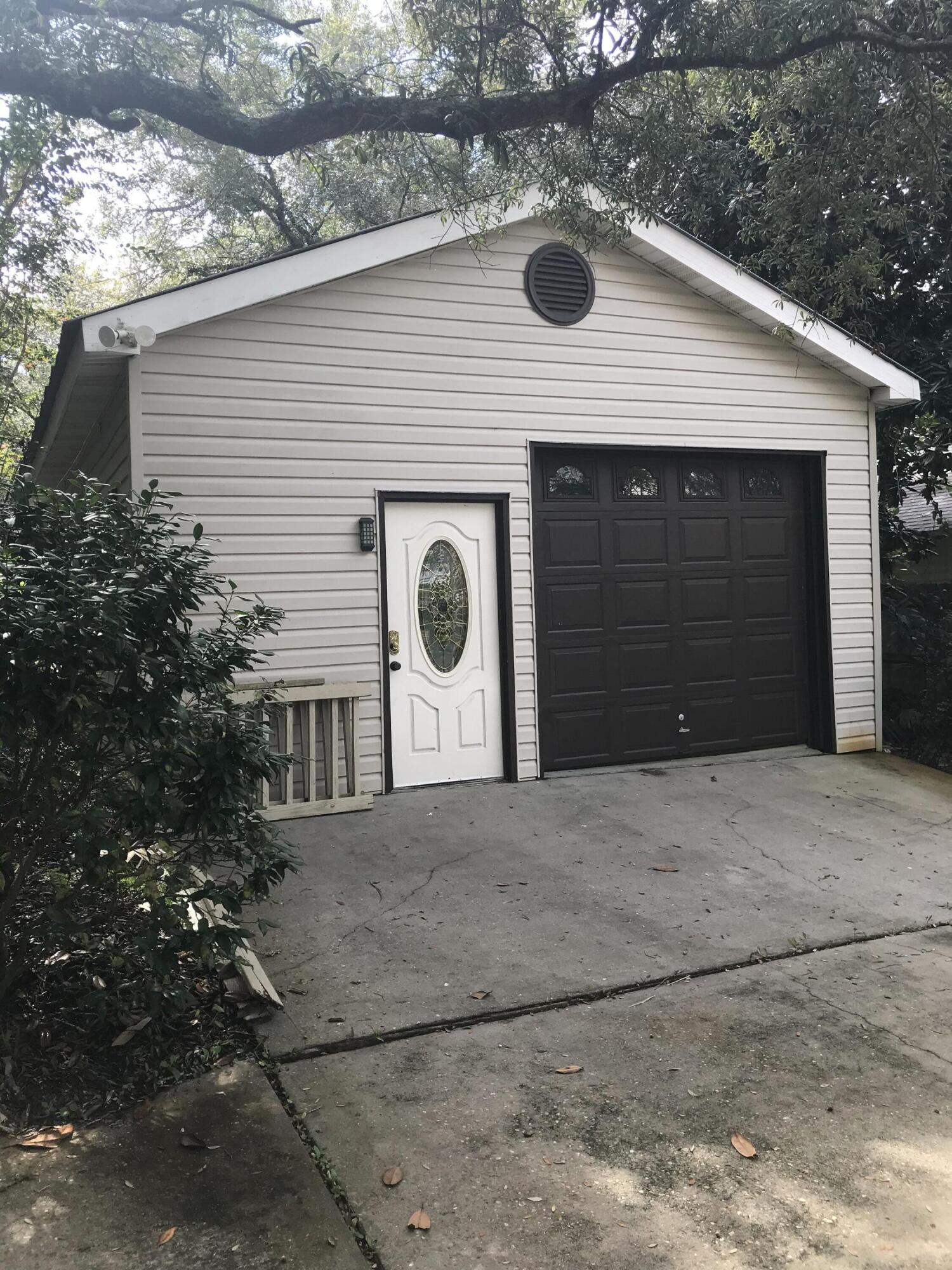 CALHOUN S/D TO DESTIN - Residential