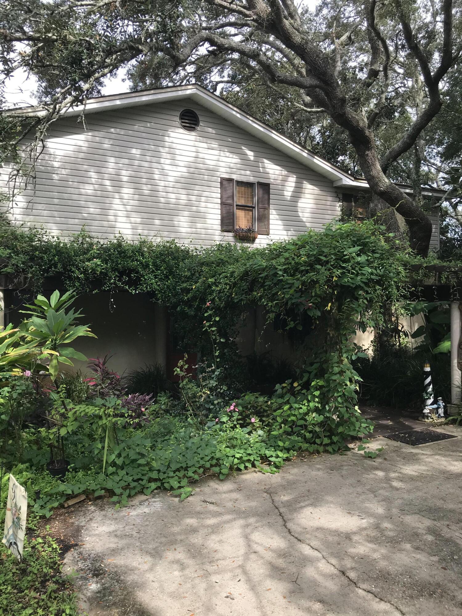 CALHOUN S/D TO DESTIN - Residential