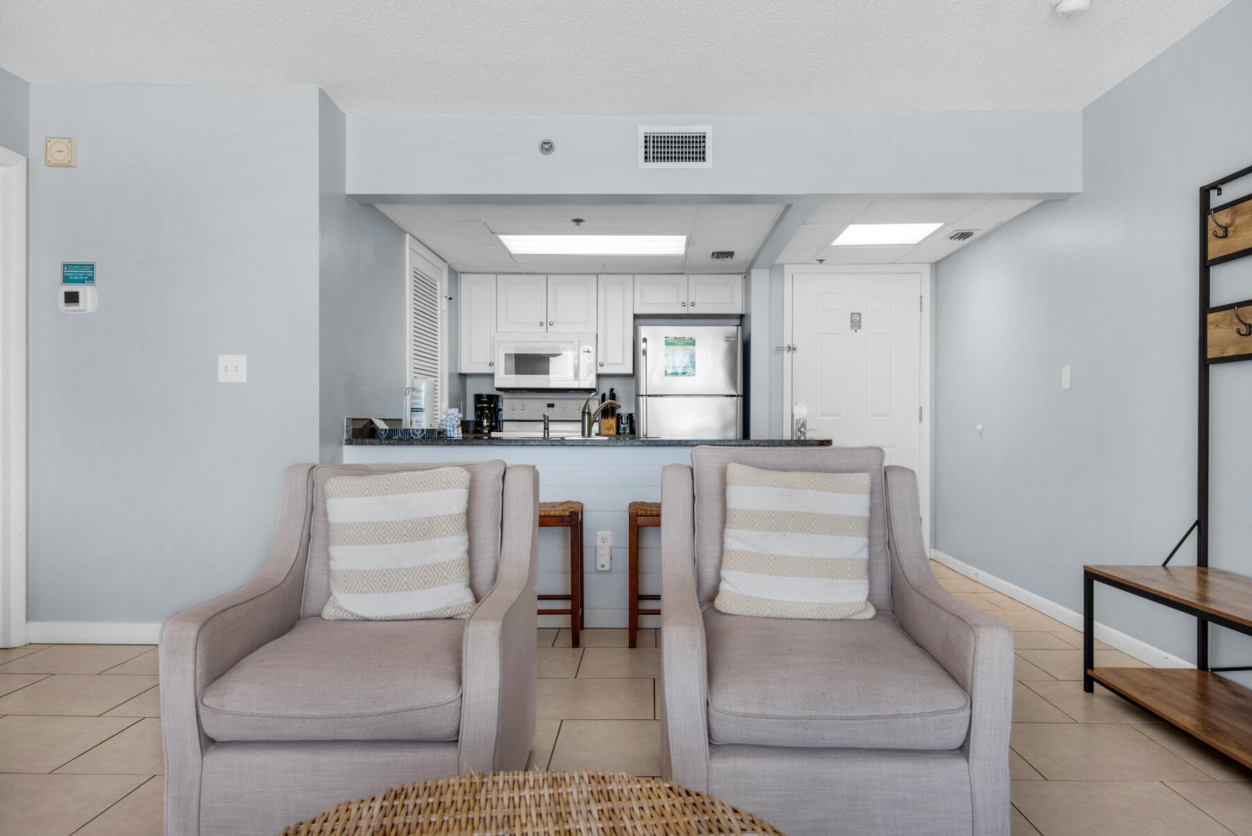 Long Beach Towers I - Residential