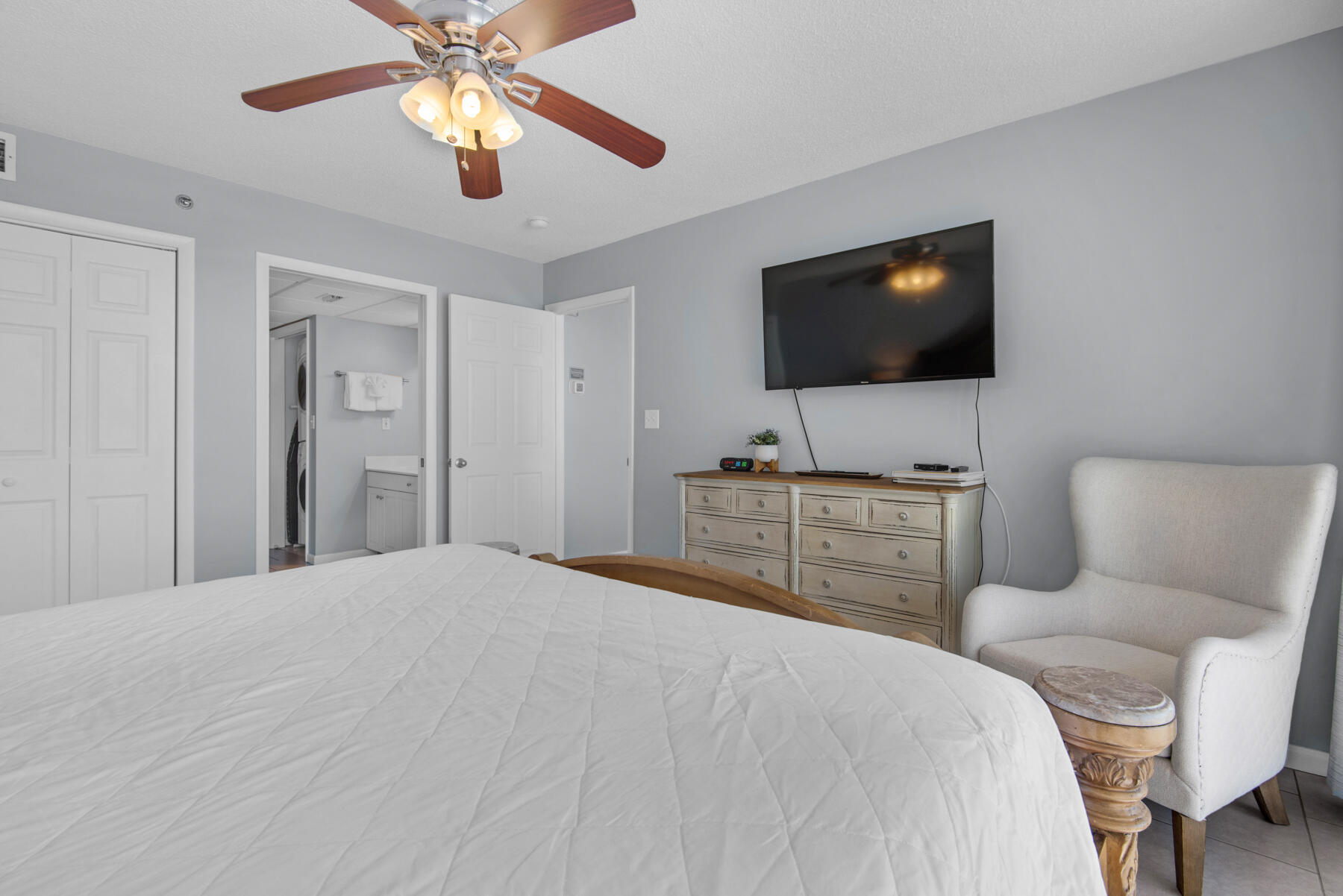 Long Beach Towers I - Residential