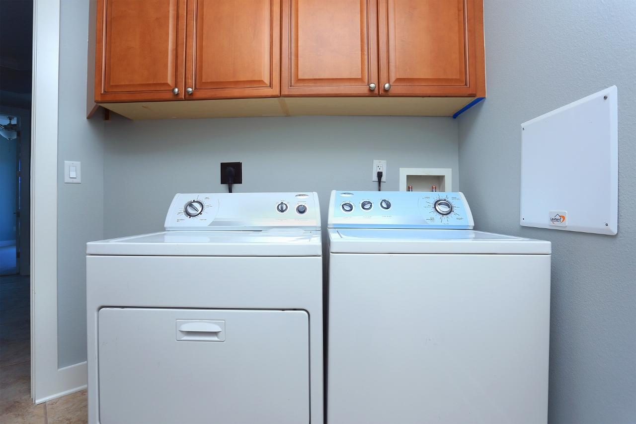 HARBOR LIGHTS - Residential