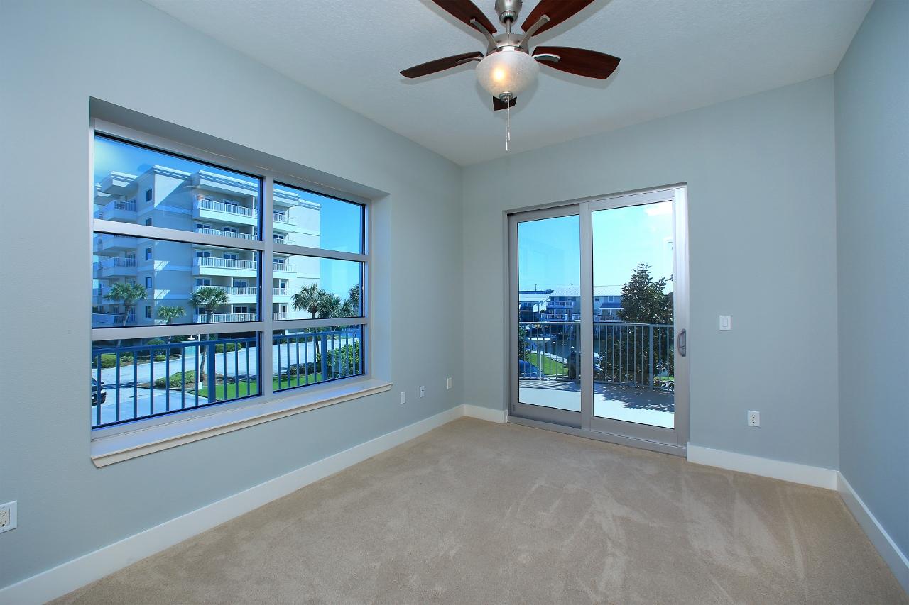 HARBOR LIGHTS - Residential