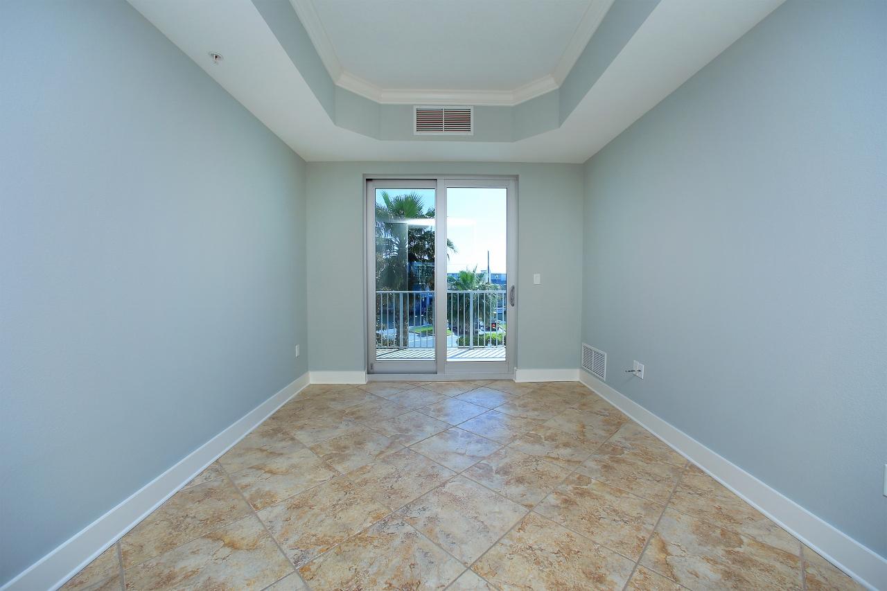 HARBOR LIGHTS - Residential