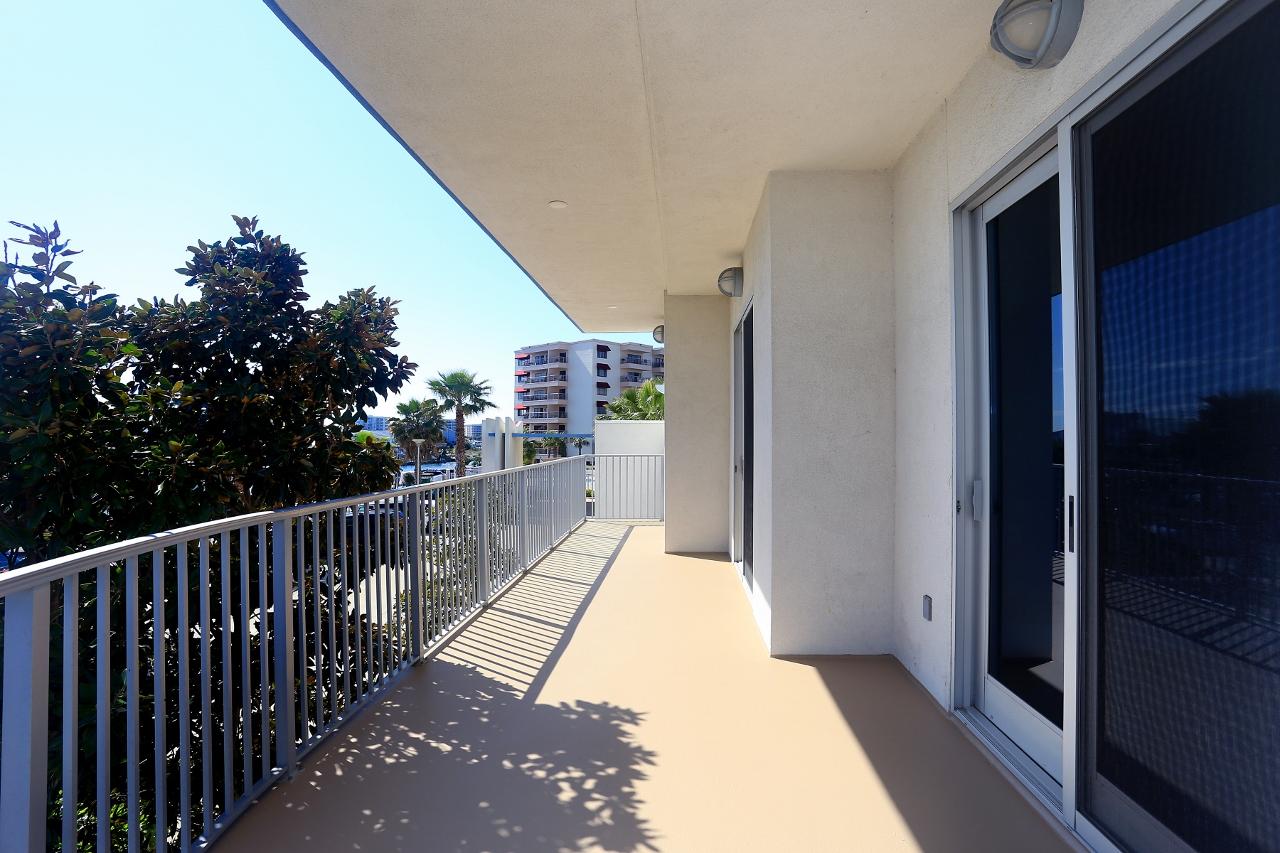 HARBOR LIGHTS - Residential