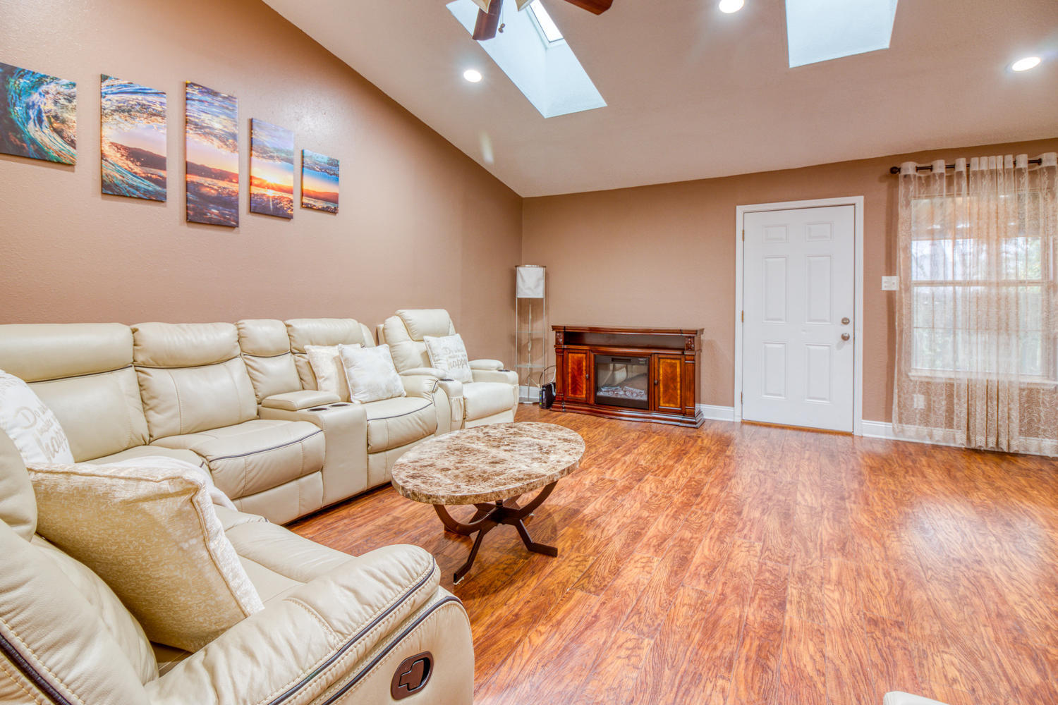 DOROTHY BOWEN ESTATES - Residential