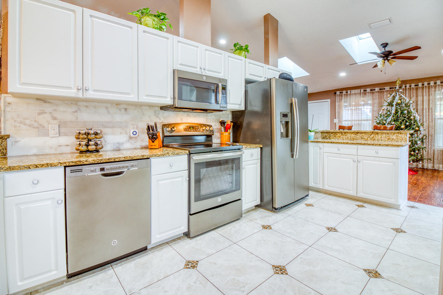 DOROTHY BOWEN ESTATES - Residential