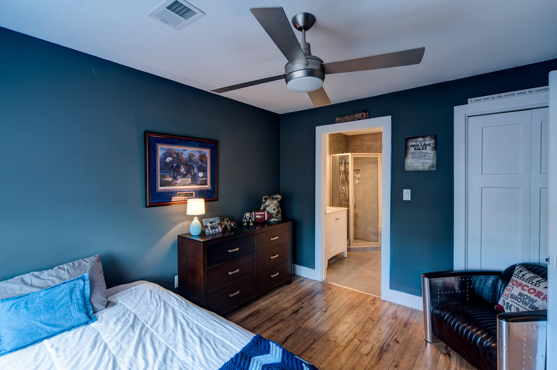 UNIT 7 SEAWINDS TOWNHOMES - Residential