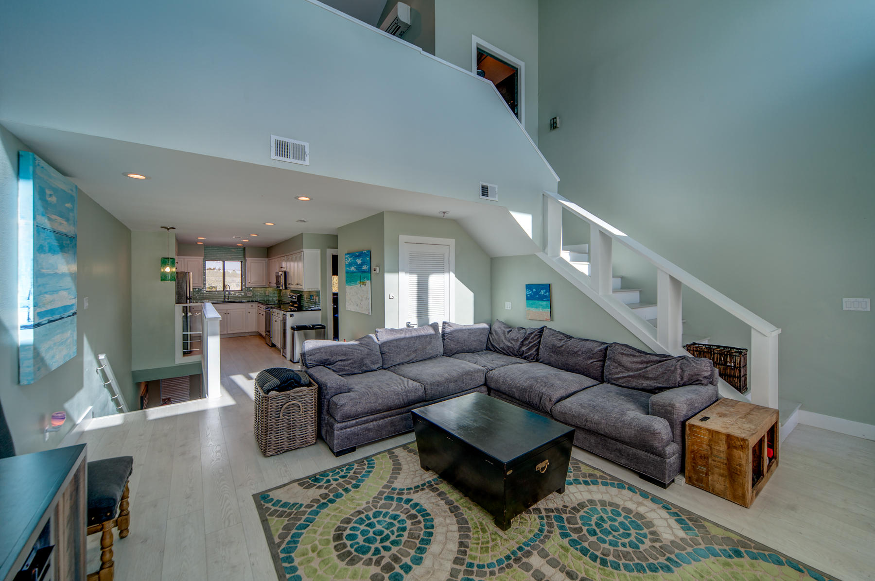 UNIT 7 SEAWINDS TOWNHOMES - Residential