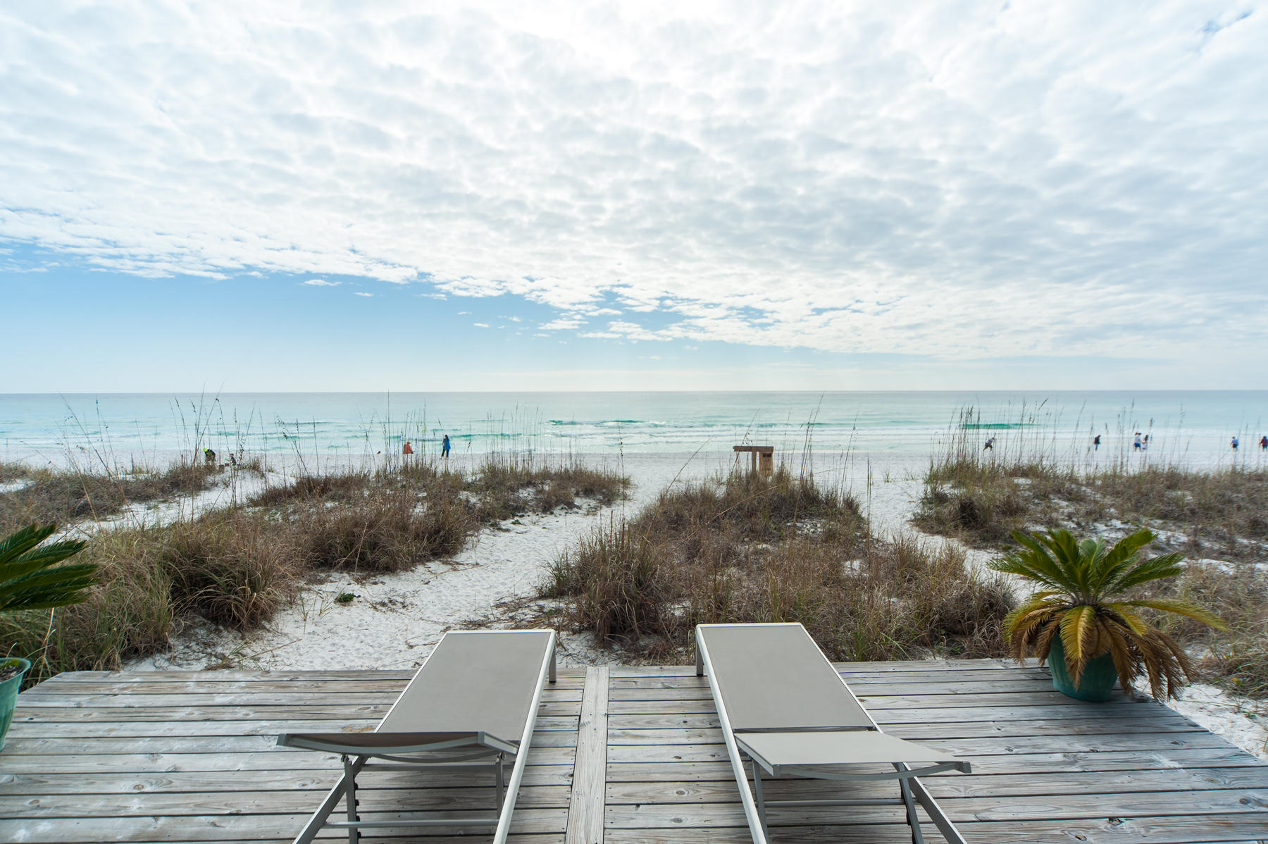 UNIT 7 SEAWINDS TOWNHOMES - Residential