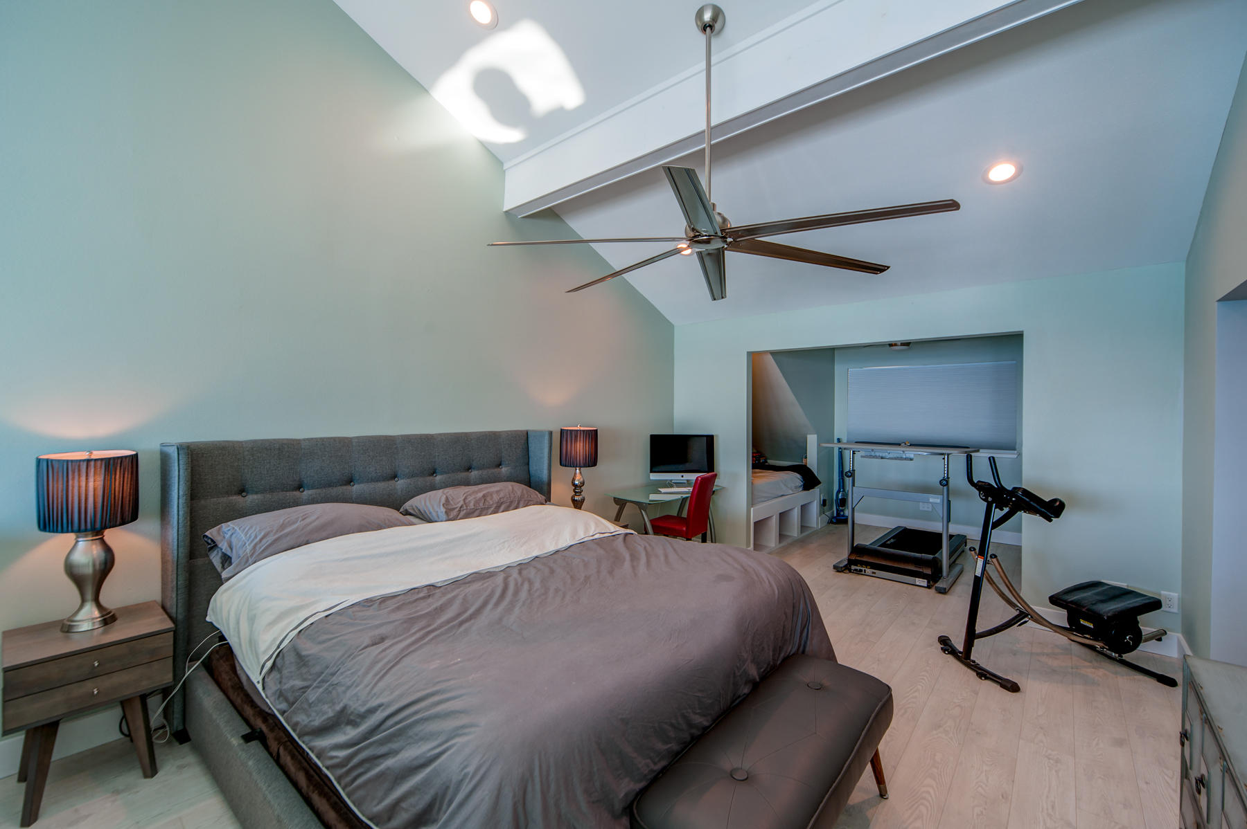 UNIT 7 SEAWINDS TOWNHOMES - Residential