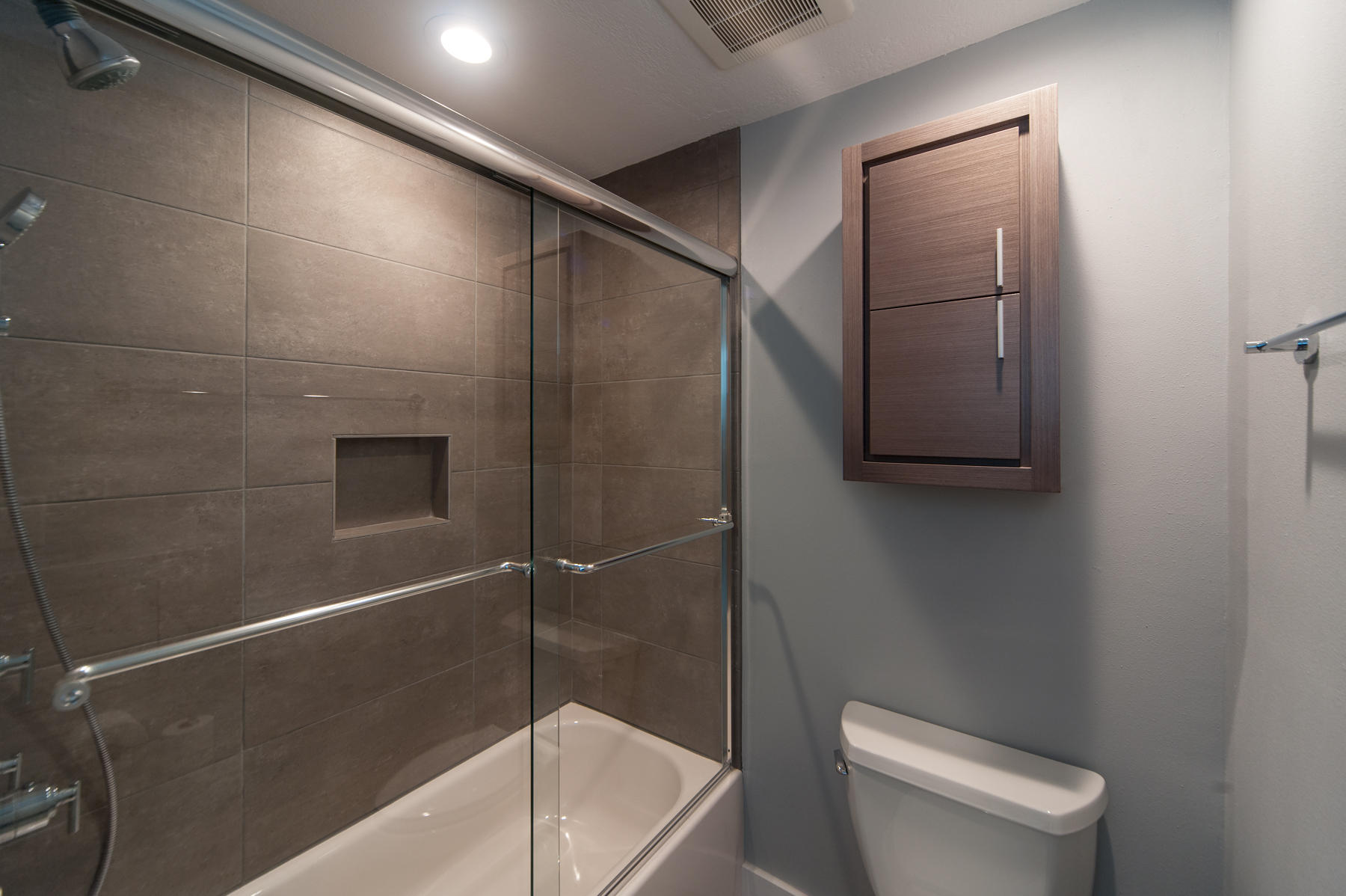 UNIT 7 SEAWINDS TOWNHOMES - Residential