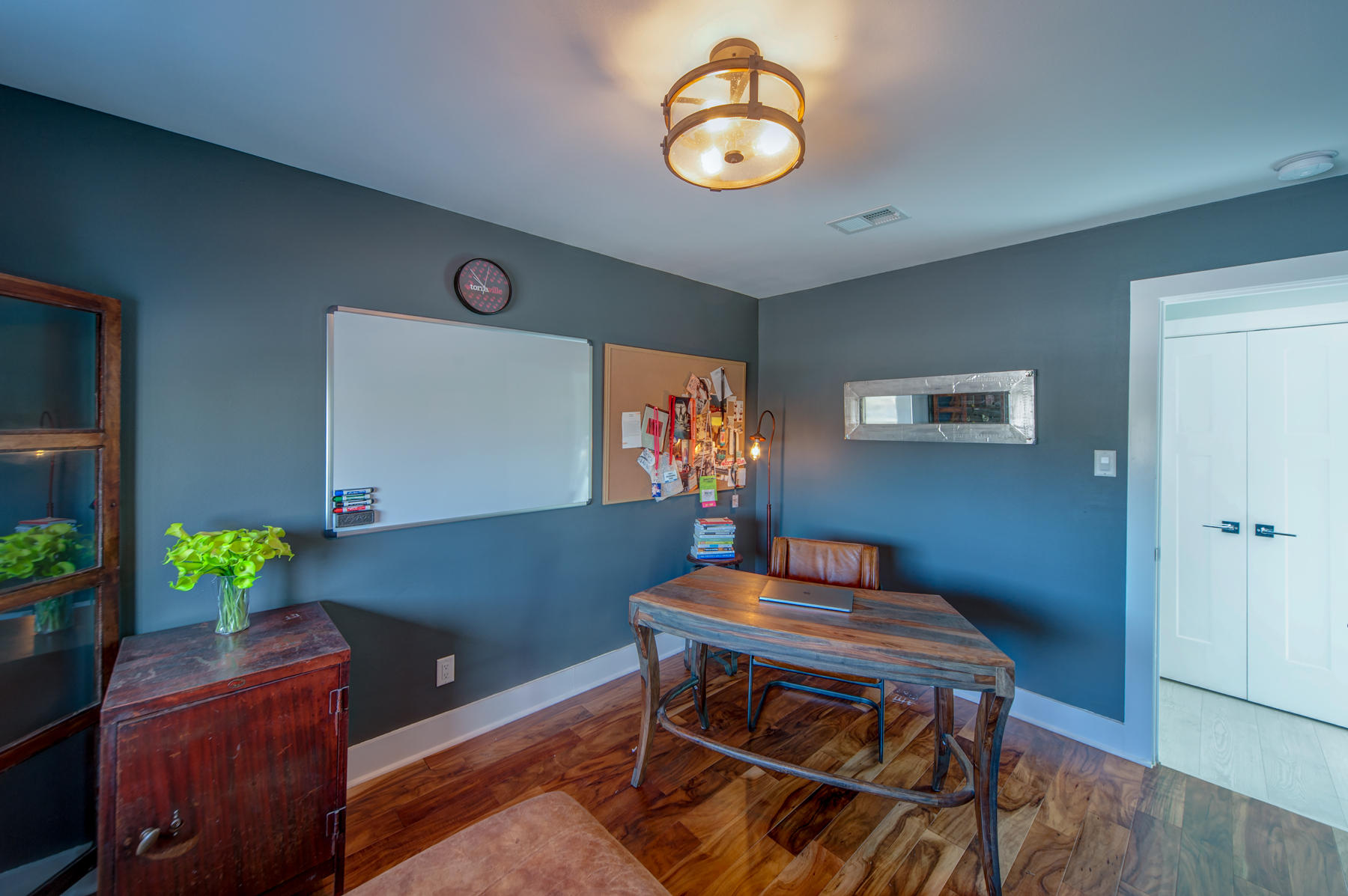 UNIT 7 SEAWINDS TOWNHOMES - Residential