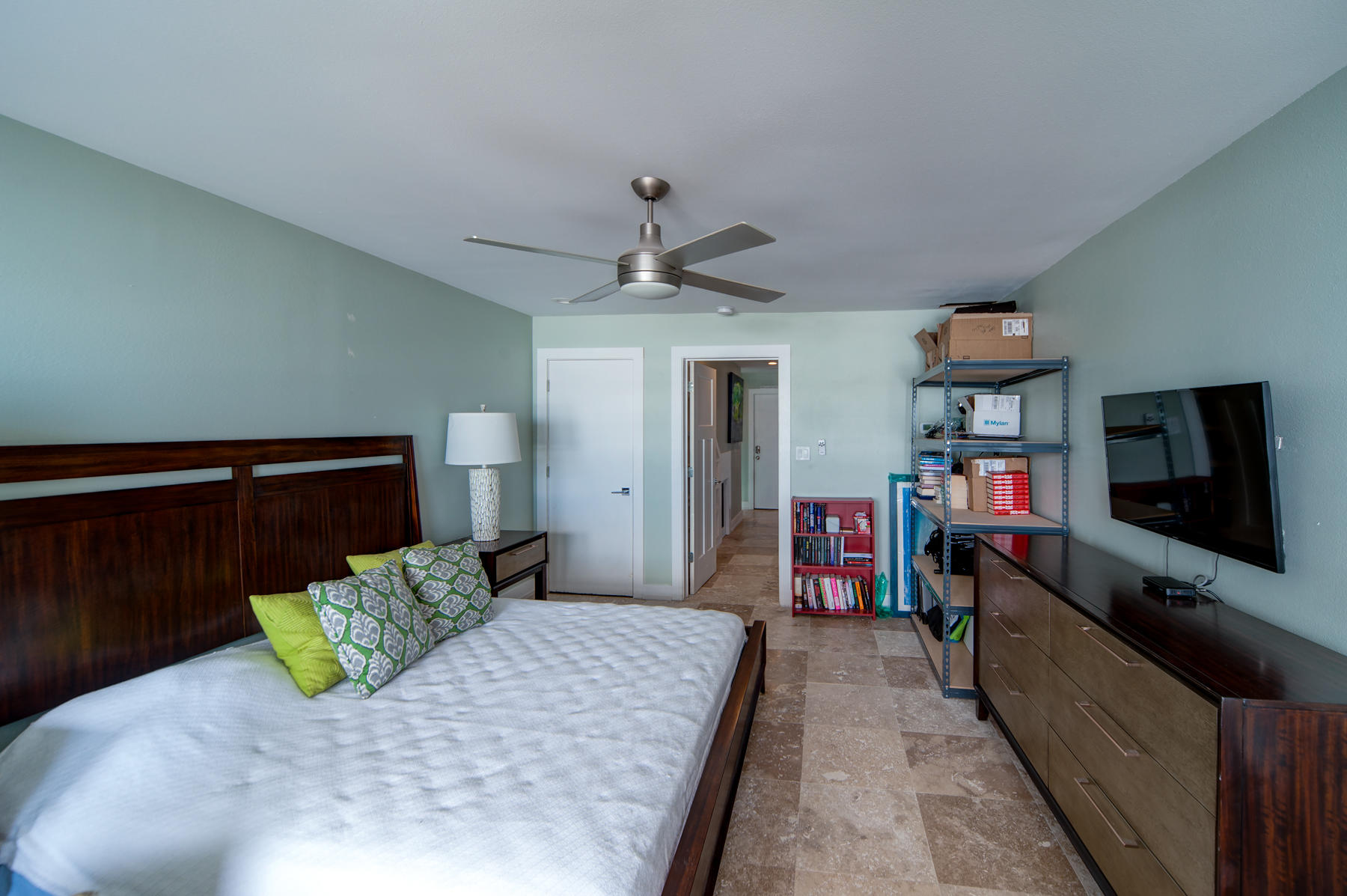 UNIT 7 SEAWINDS TOWNHOMES - Residential