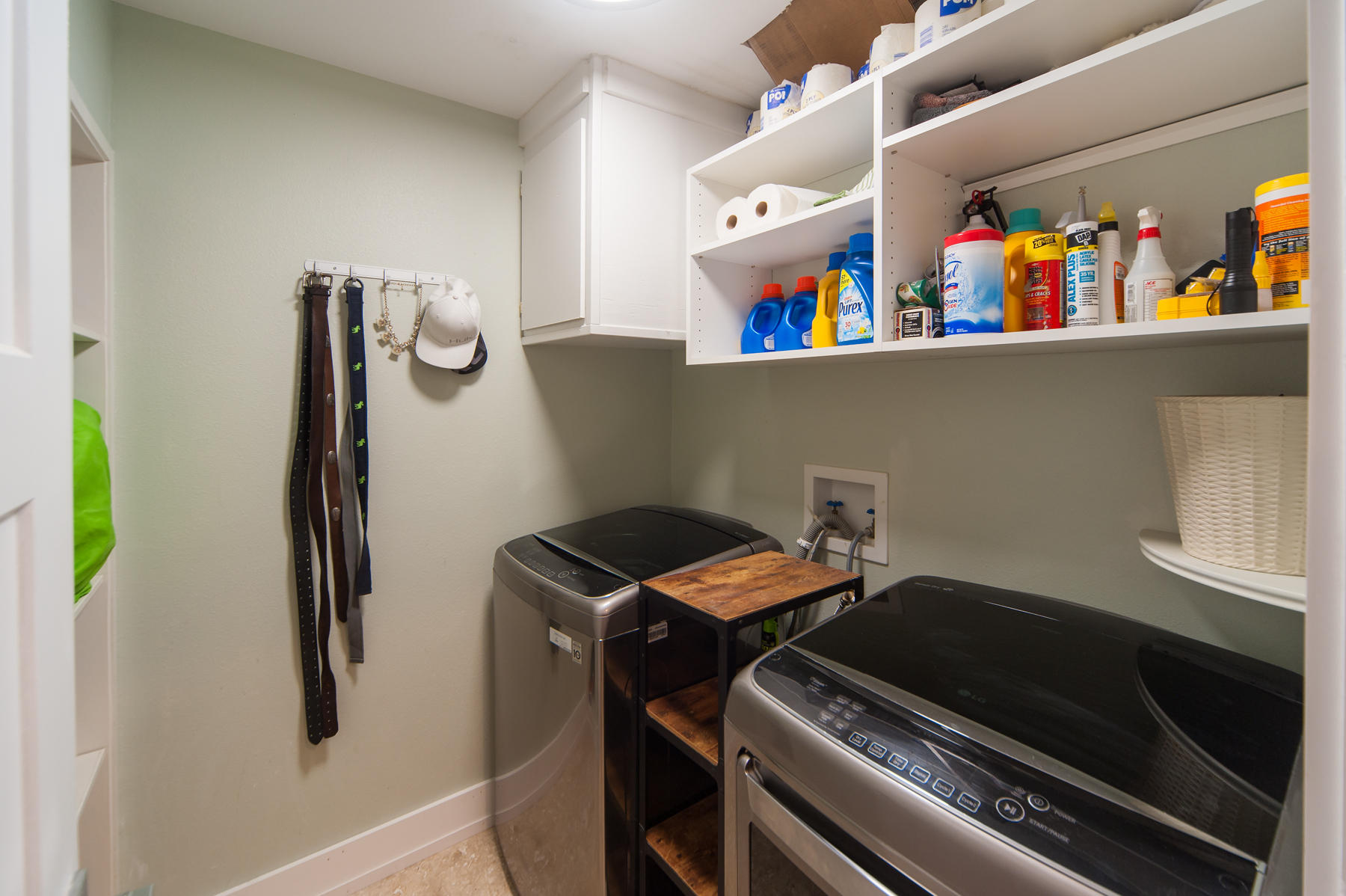 UNIT 7 SEAWINDS TOWNHOMES - Residential