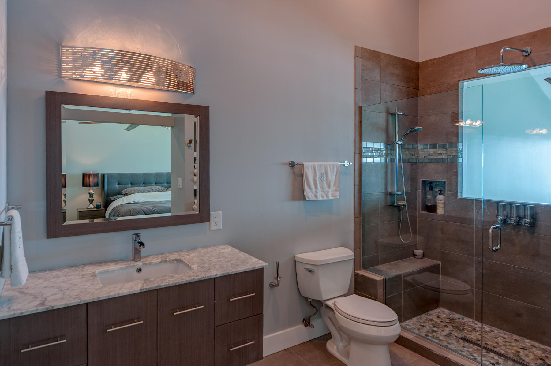 UNIT 7 SEAWINDS TOWNHOMES - Residential
