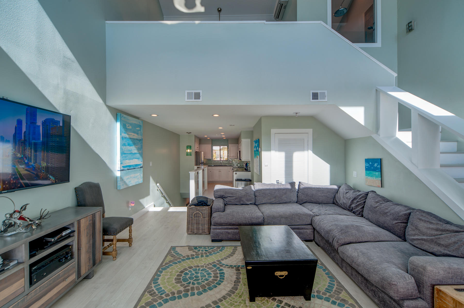 UNIT 7 SEAWINDS TOWNHOMES - Residential