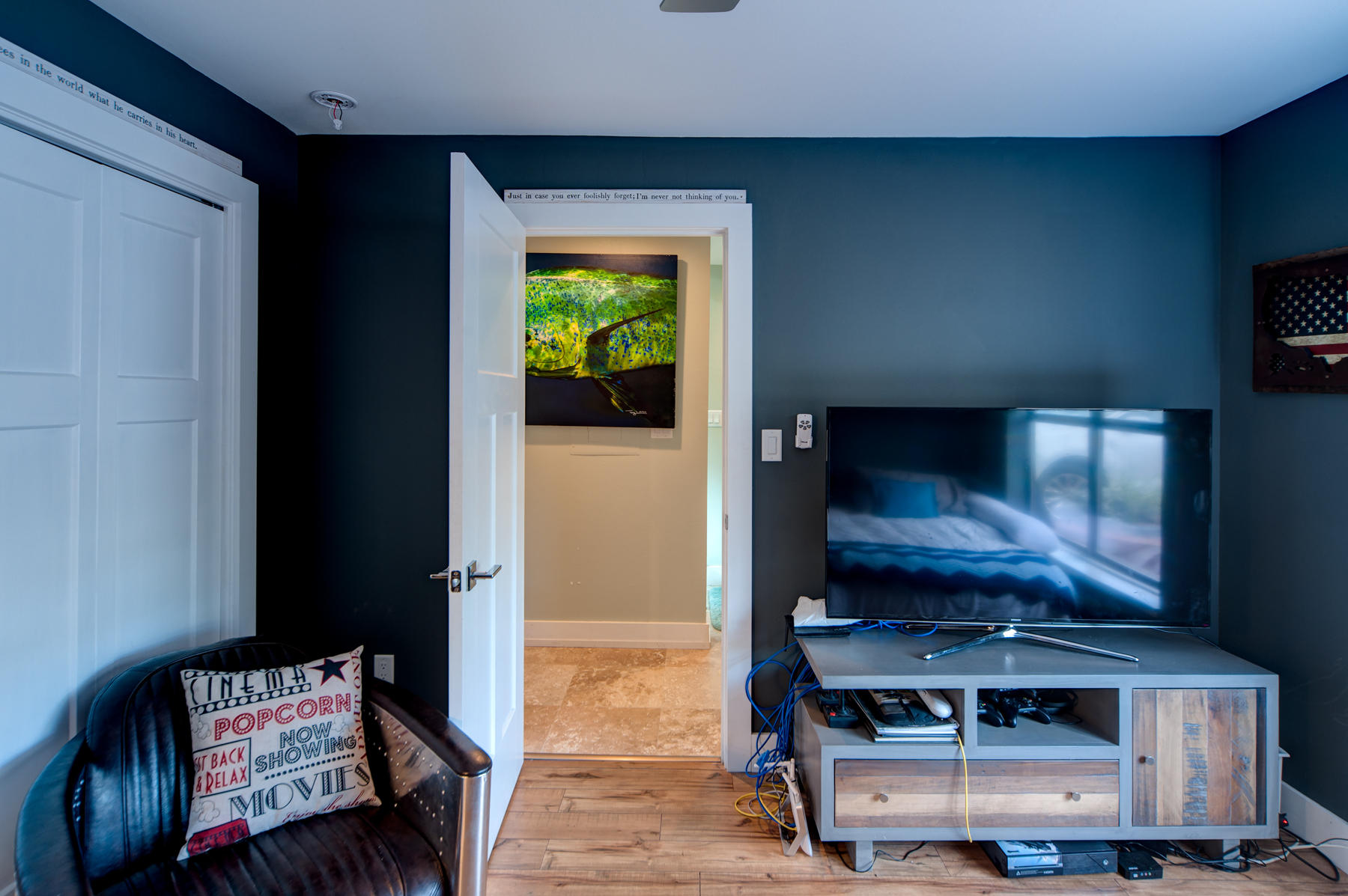 UNIT 7 SEAWINDS TOWNHOMES - Residential