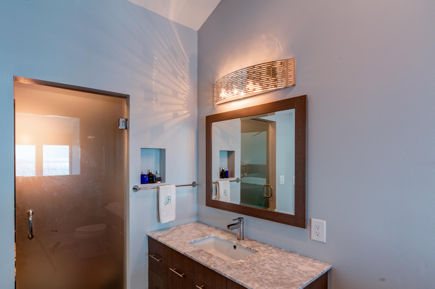 UNIT 7 SEAWINDS TOWNHOMES - Residential