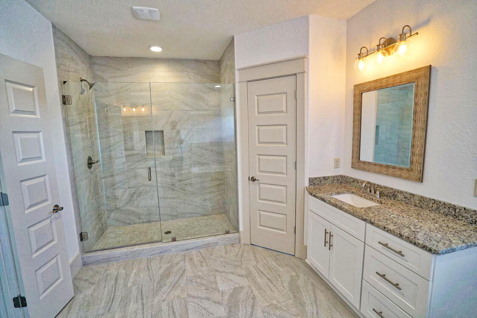 FRANGISTA BEACH 2ND ADDN - Residential