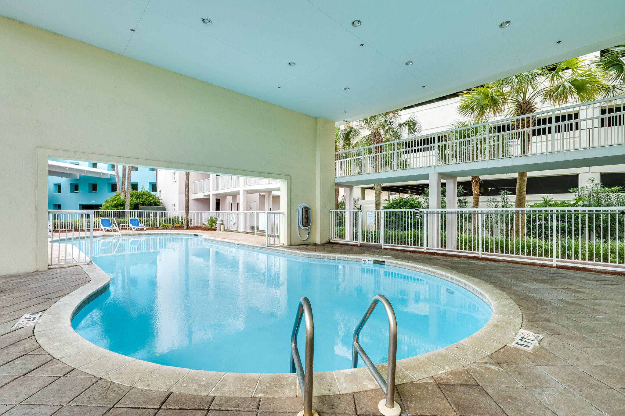 DESTIN WEST BEACH & BAY RESORT-GULFSIDE - Residential