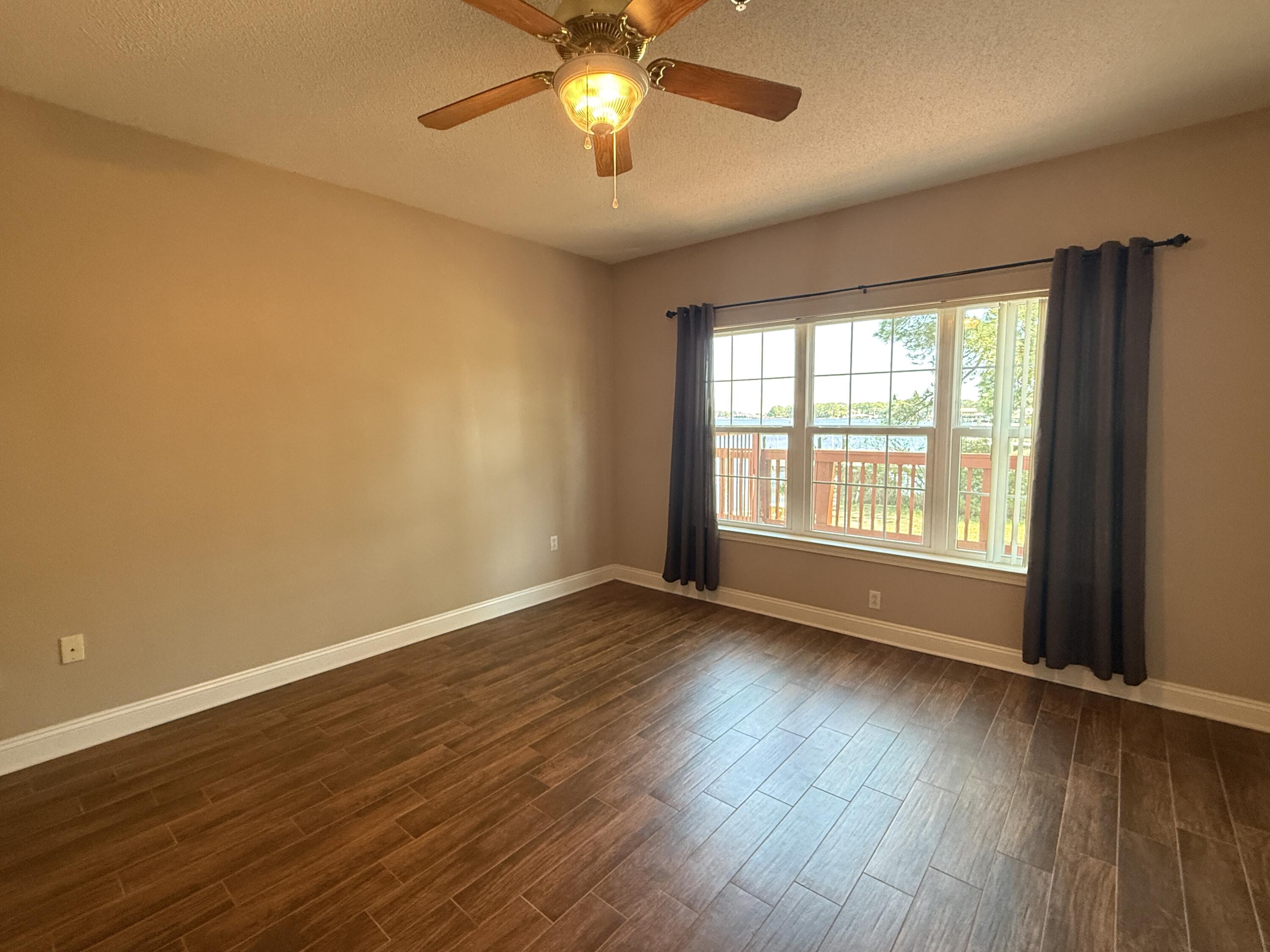 LAGUNA LANDING - Residential Lease