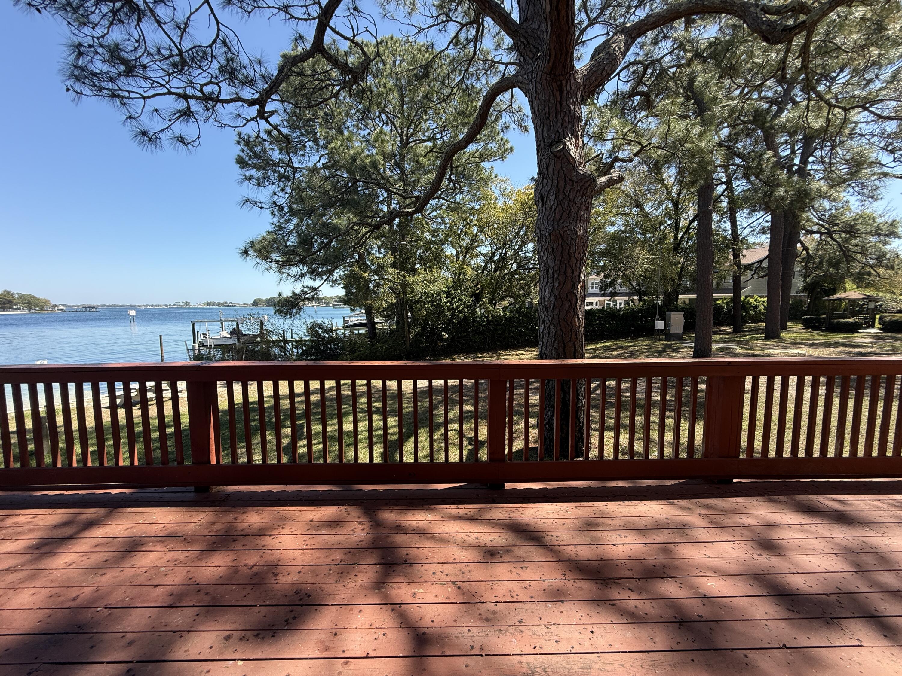 LAGUNA LANDING - Residential Lease